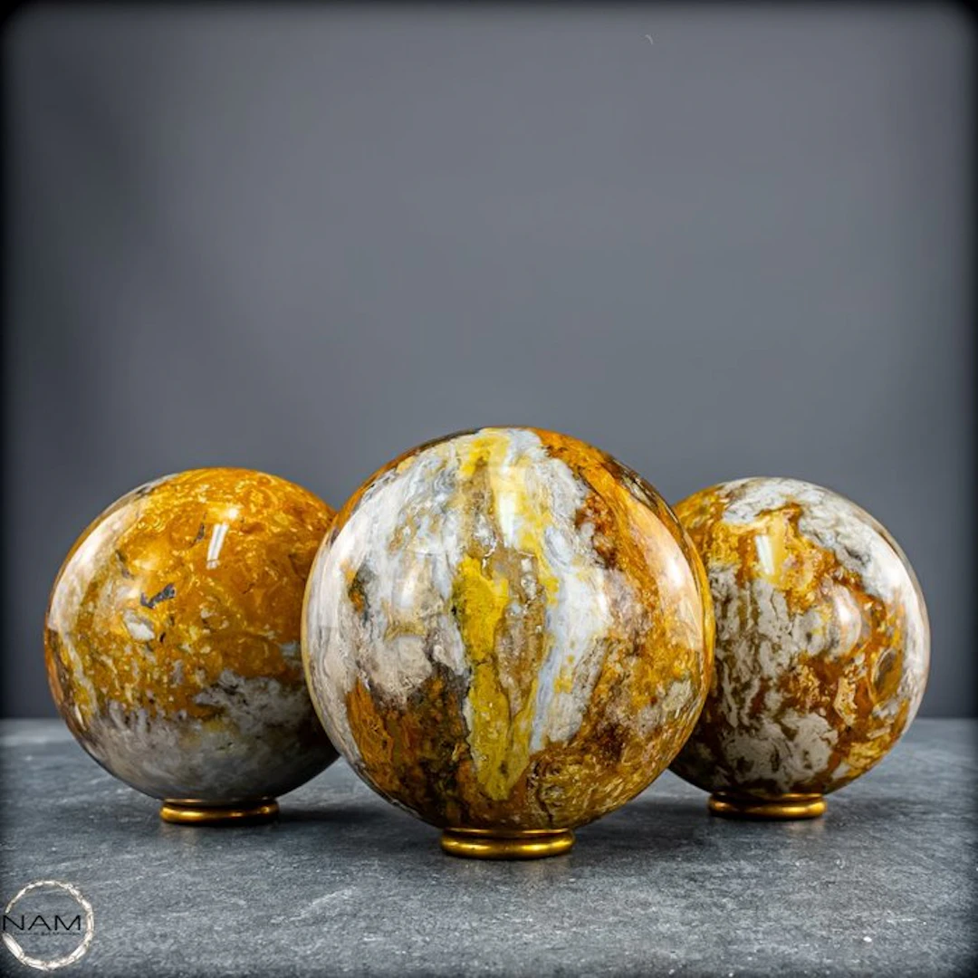 Bumblebee ball set – 3 polished natural stone spheres...