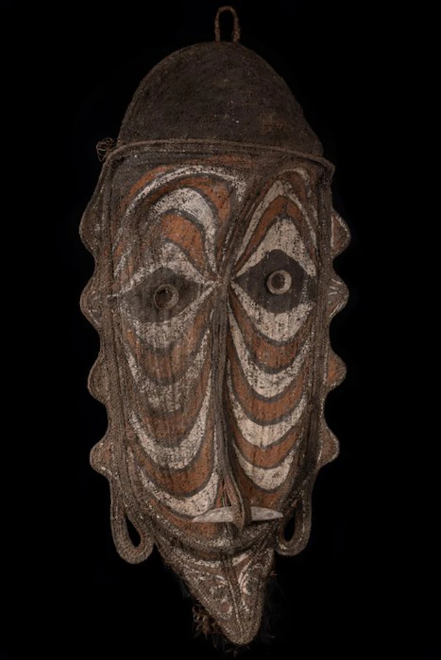 Huge gable mask for the Kraimbit Cult House on the Blackwater River