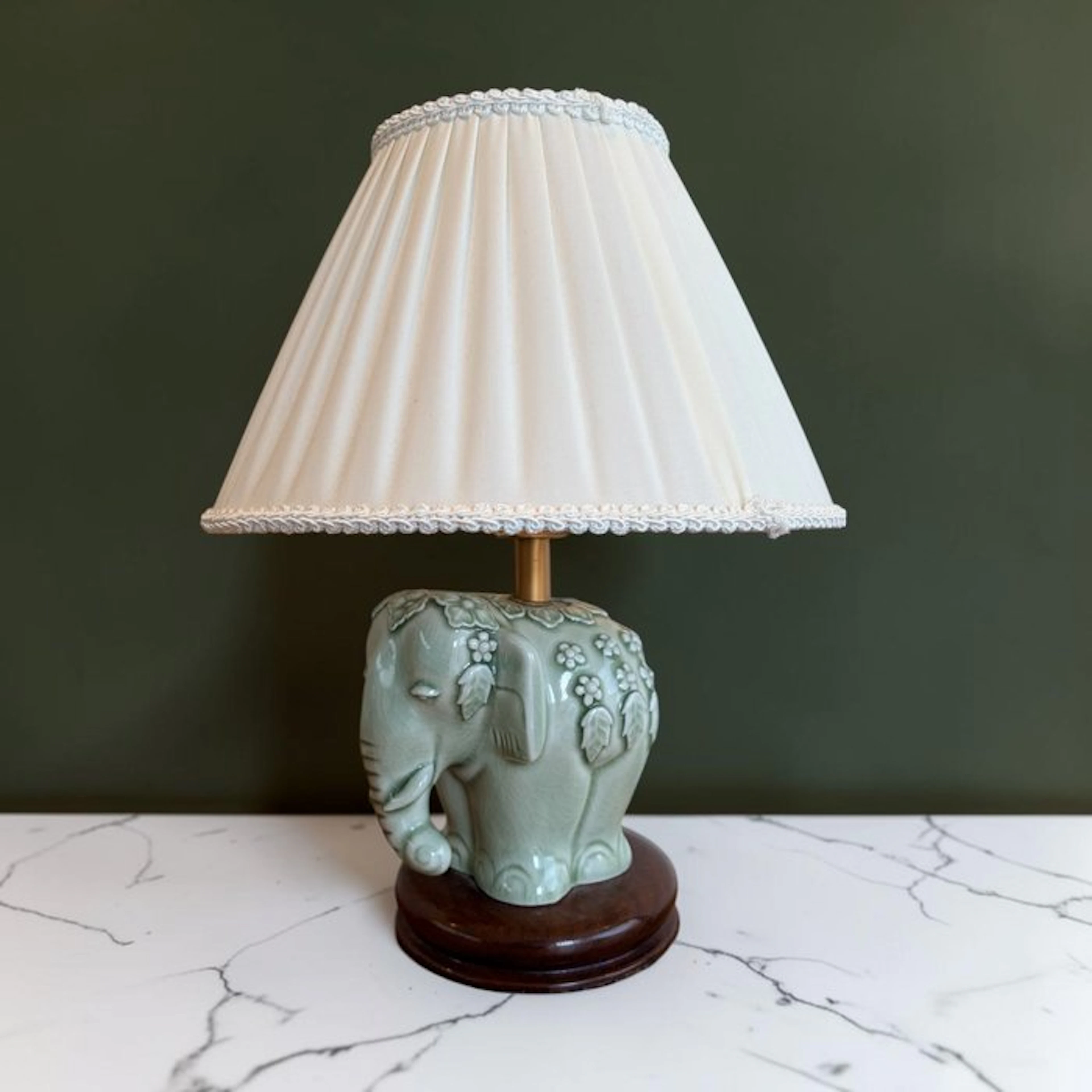 Table lamp - Vintage Thai Celadon Ceramic Elephant Table...