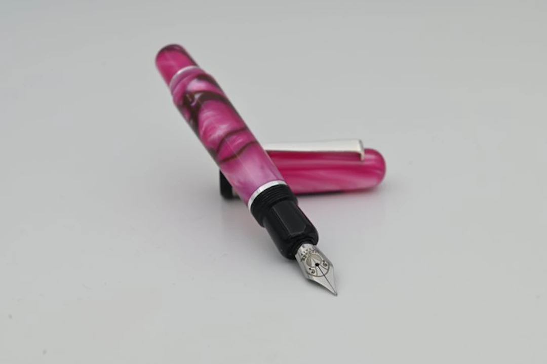 Marlen - Essence - Edizione speciale in resina italiana...