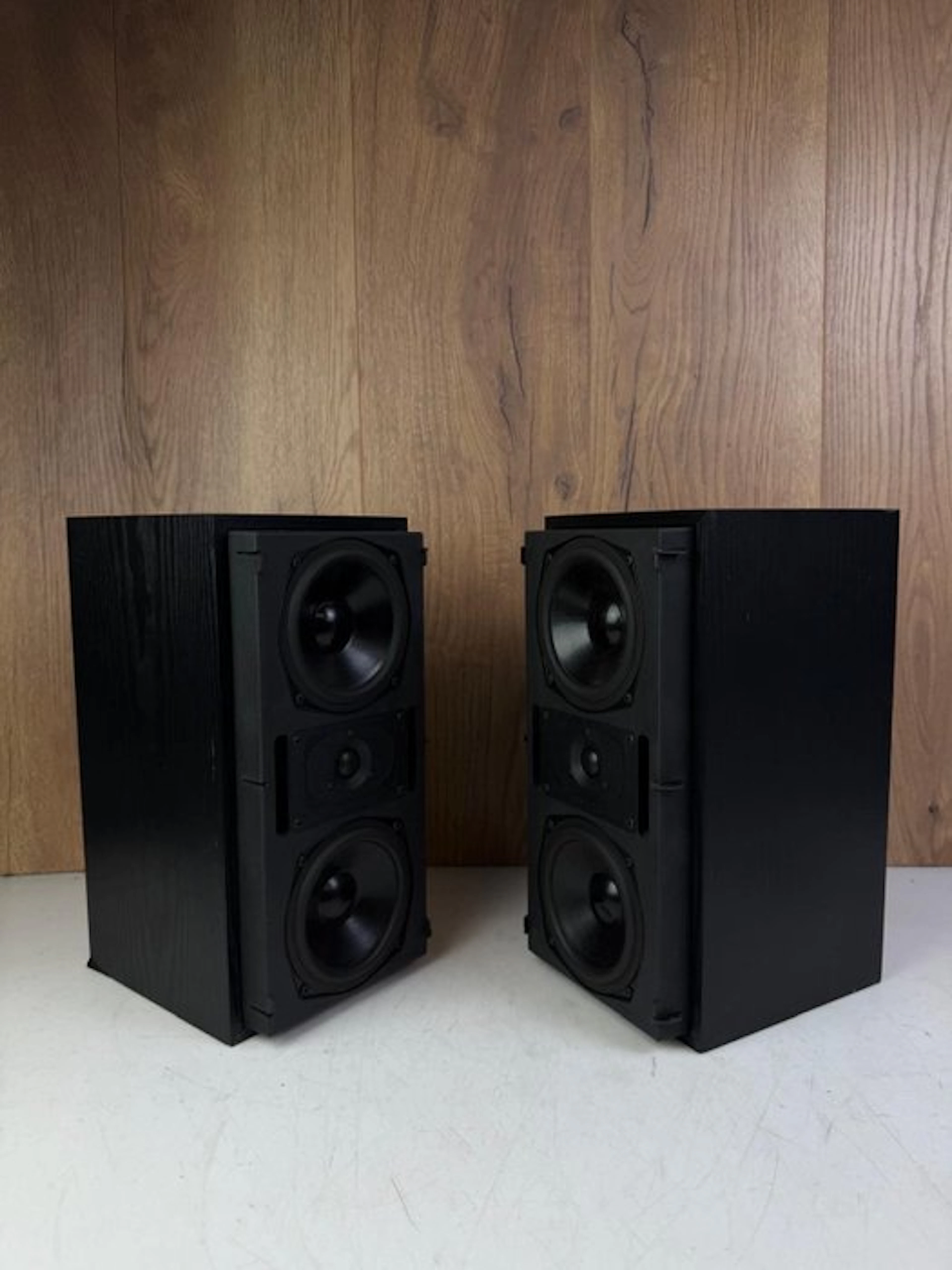 Mission - 761i - Matching Pair Speaker set