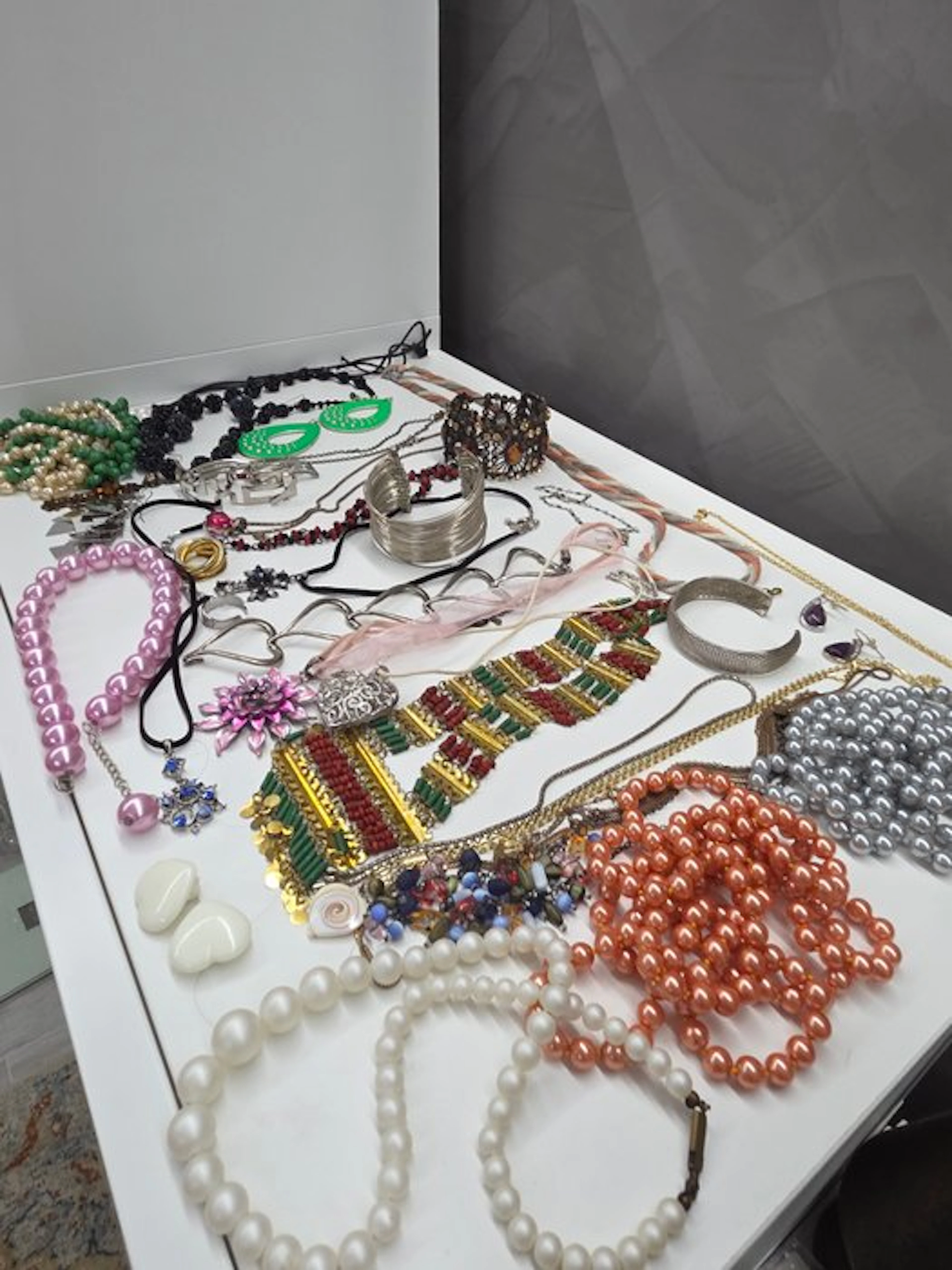 Themed collection - Jewelry