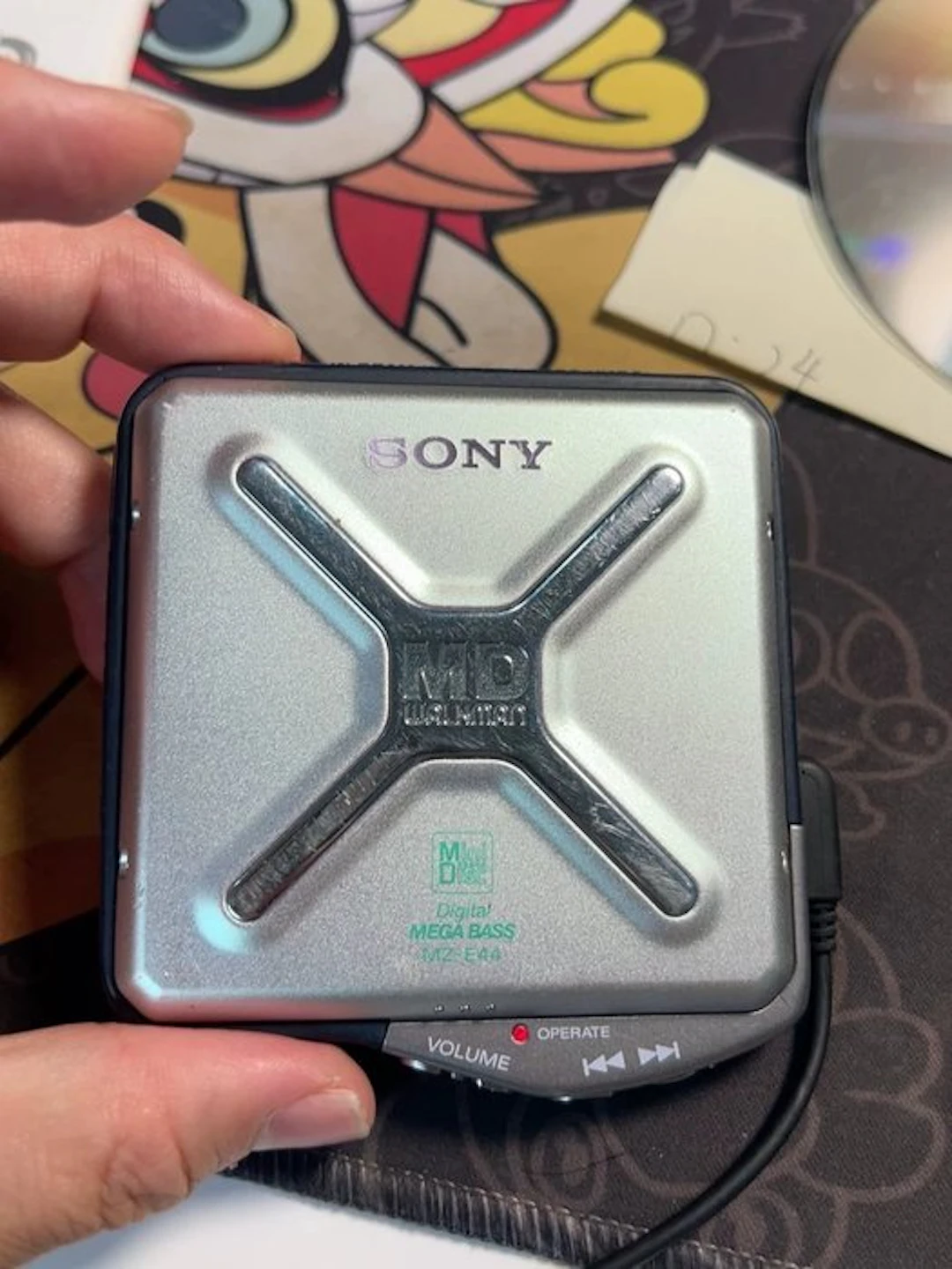 Sony - MZ-E44 Portable MiniDisc Player Walkman