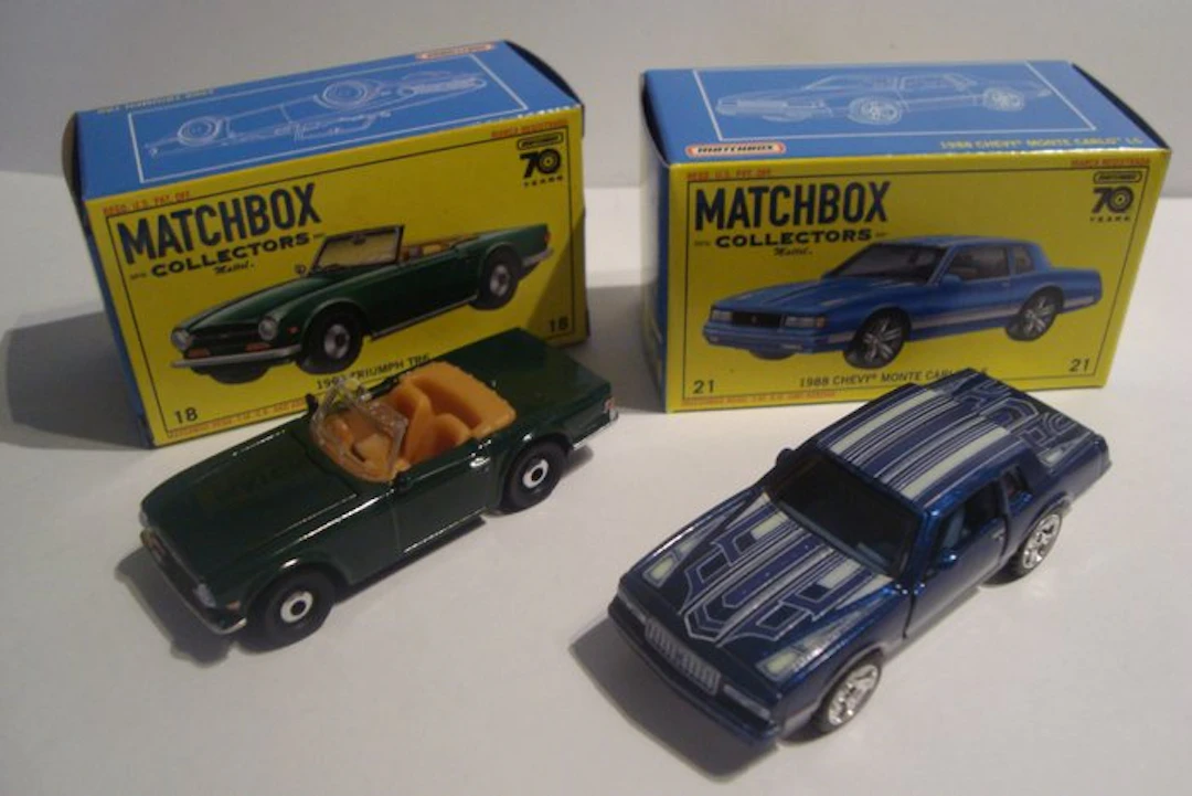 Matchbox 1:64 - Model car (2) - Matchbox Triumph 1969 TR6...