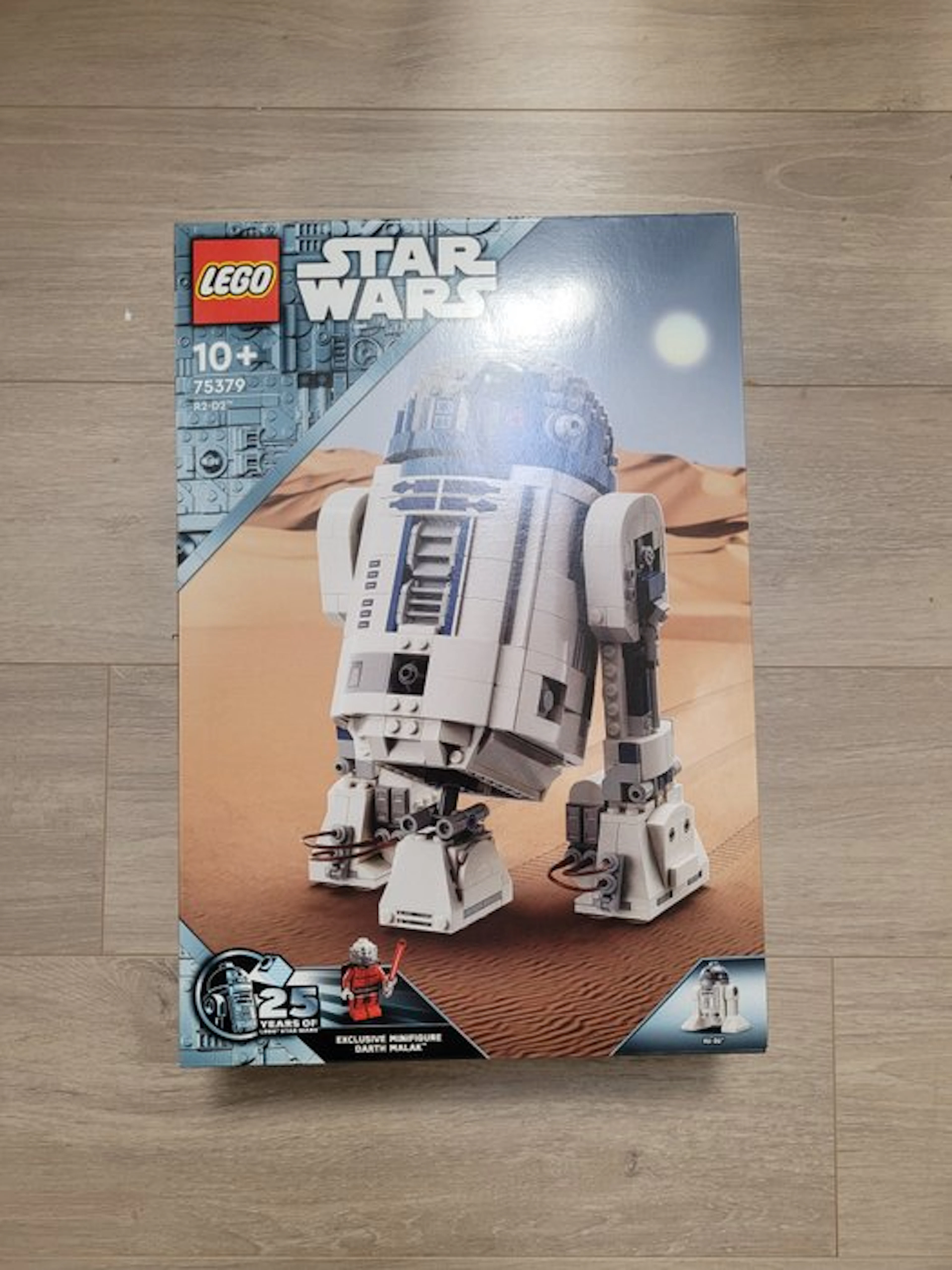 LEGO Set - 75379 - Star Wars - R2-D2