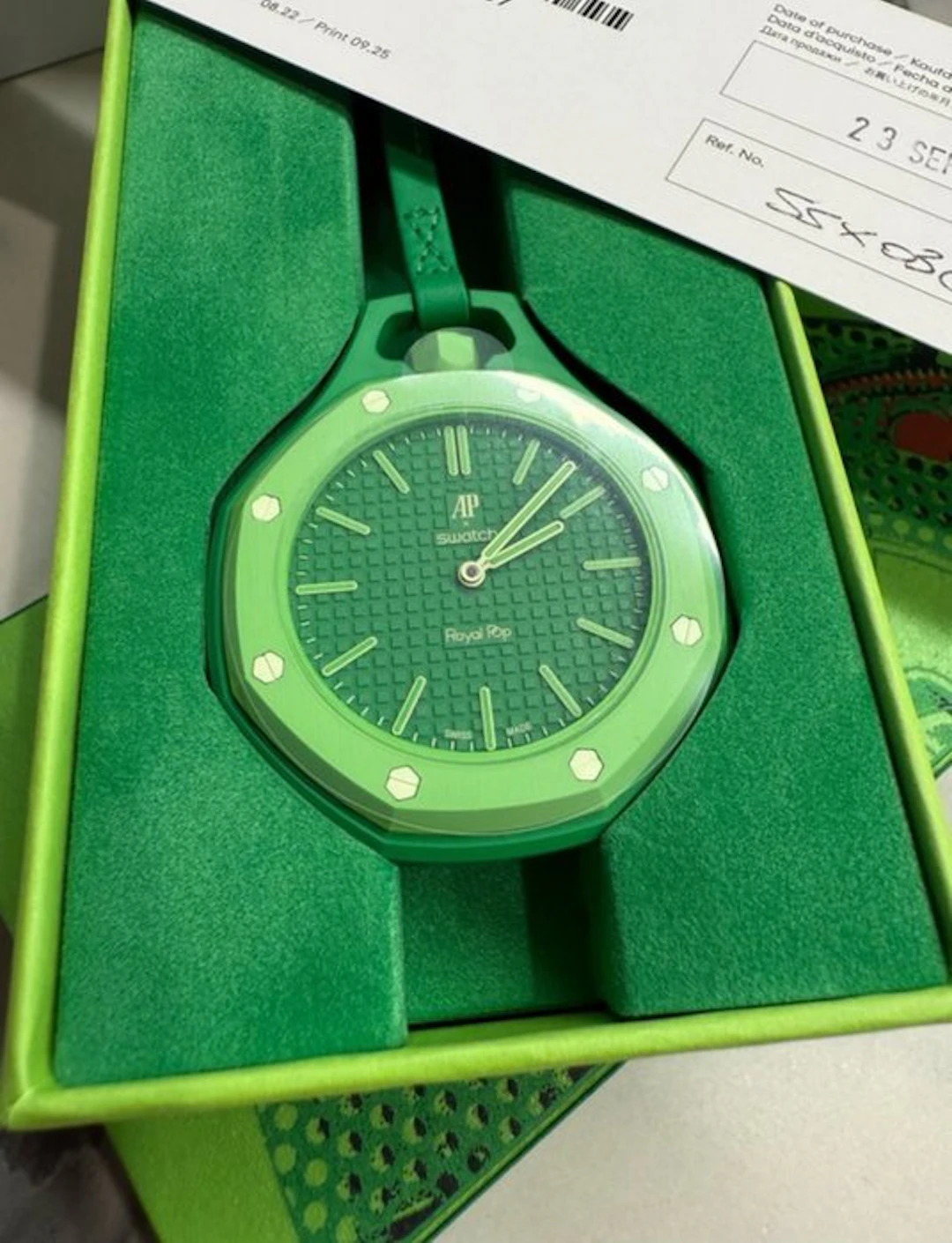 Swatch Royal Pop - Swatch × Audemars Piguet GREEN EIGHT...