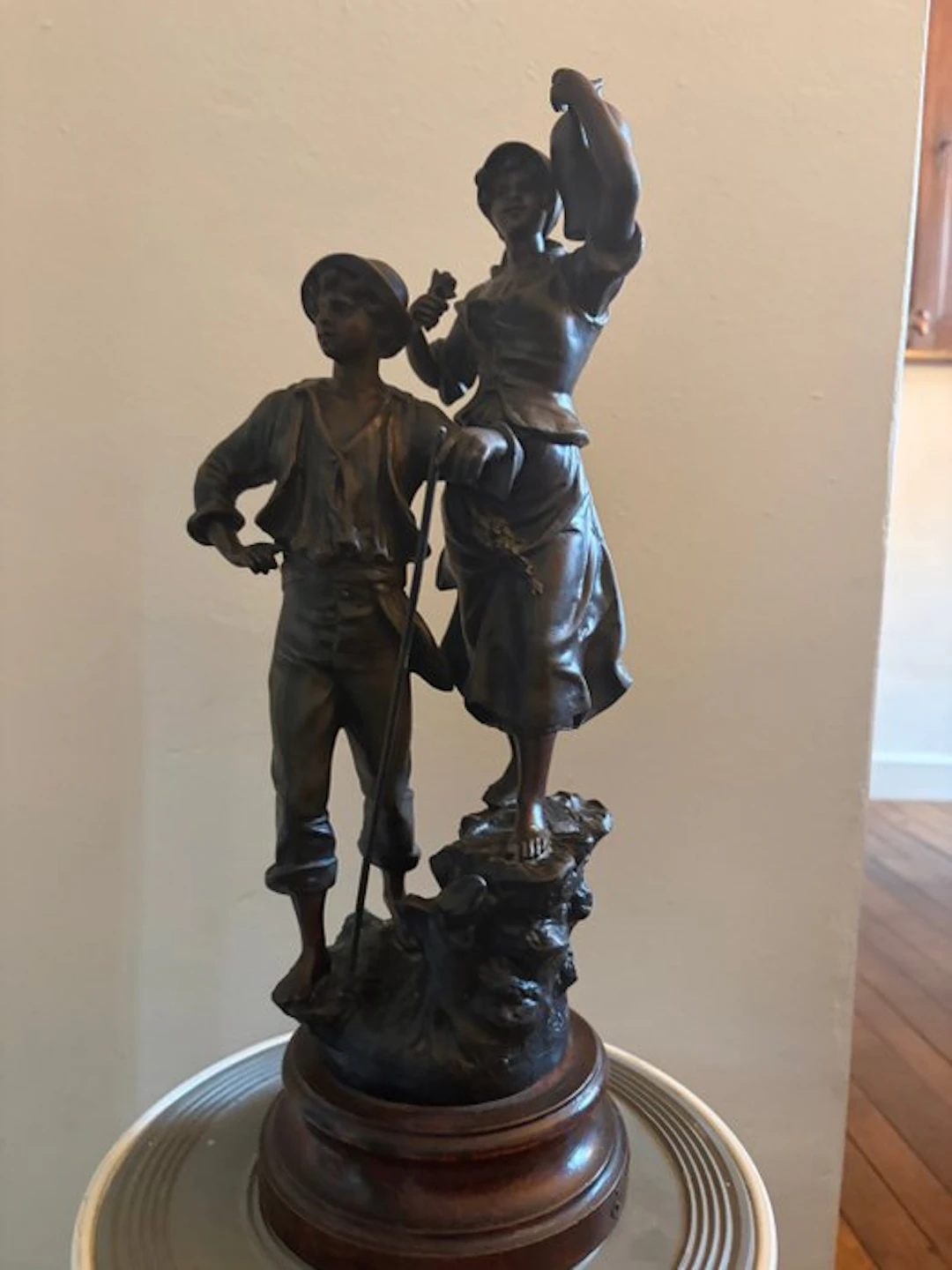 Geo Maxim - Sculpture, Jongen en meisje - 45 cm - Spelter