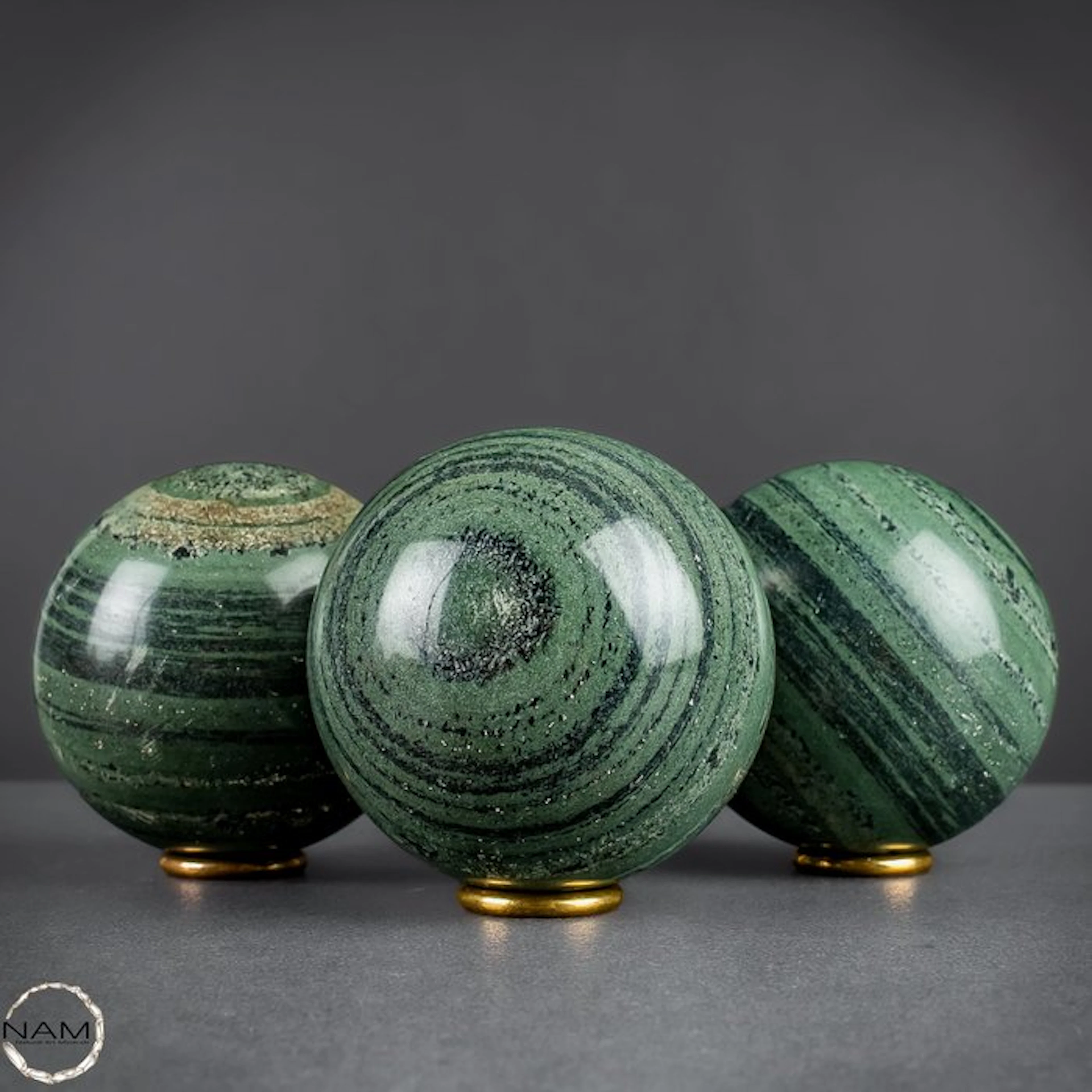 Banding Kambaba Jasper – Striking spheres with natural...
