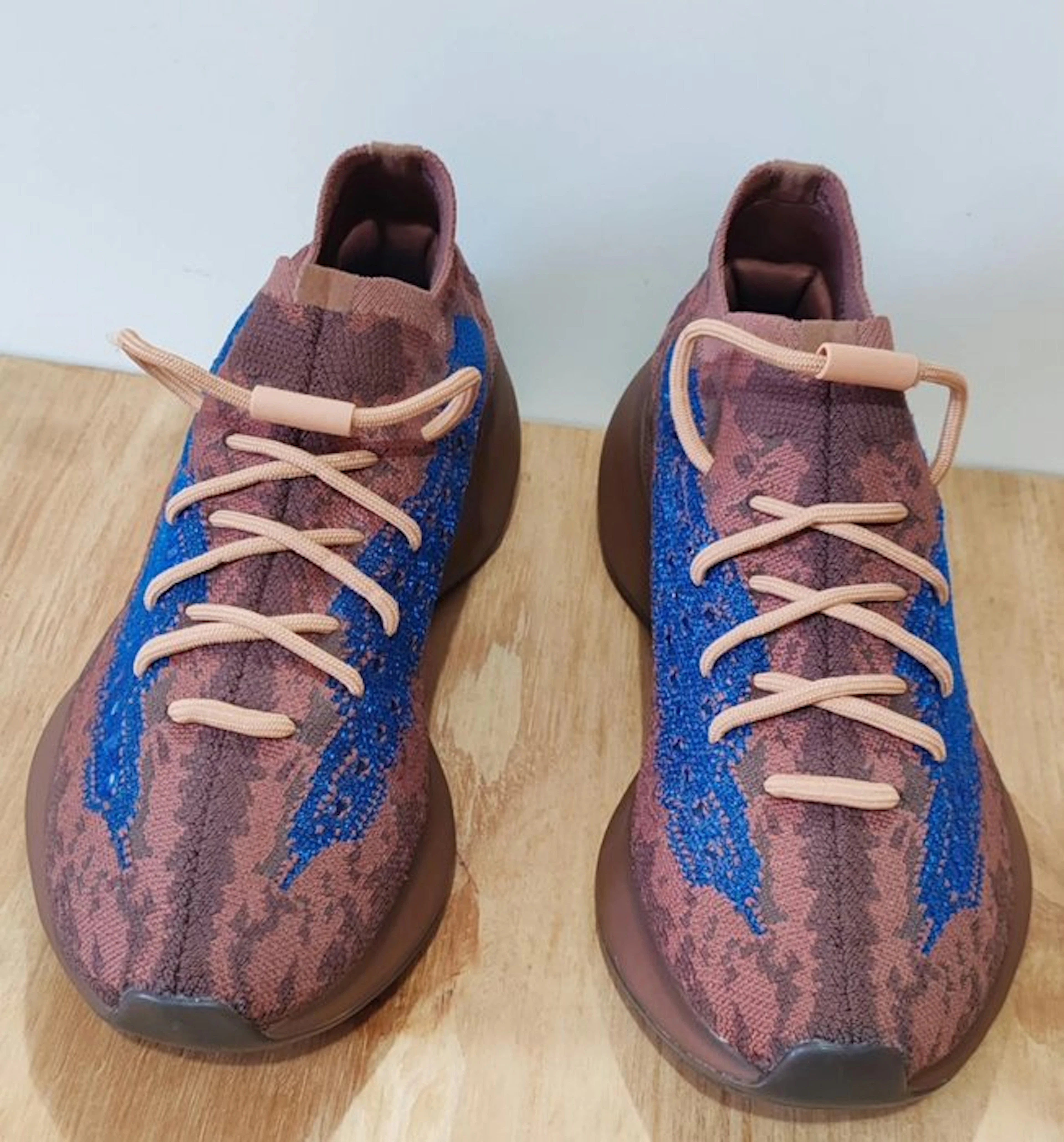 Adidas - Low-top trainers - Size: EU 41.5