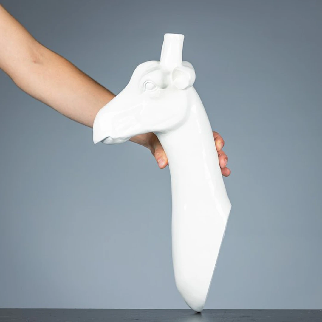 Sculpture, Giraf als wandbord - 500 mm - Resin - 2022