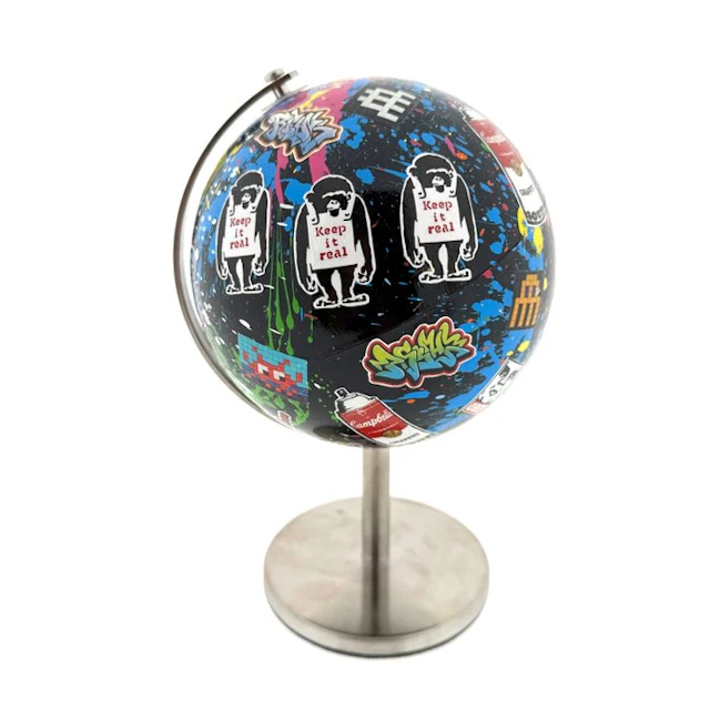 Koen Betjes (1992) - The World of Banksy (Homage) - Street World Globe