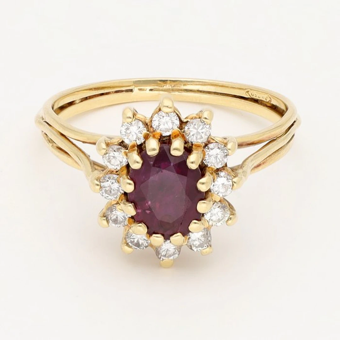 Ring - 18 kt. Yellow gold Ruby - Diamond