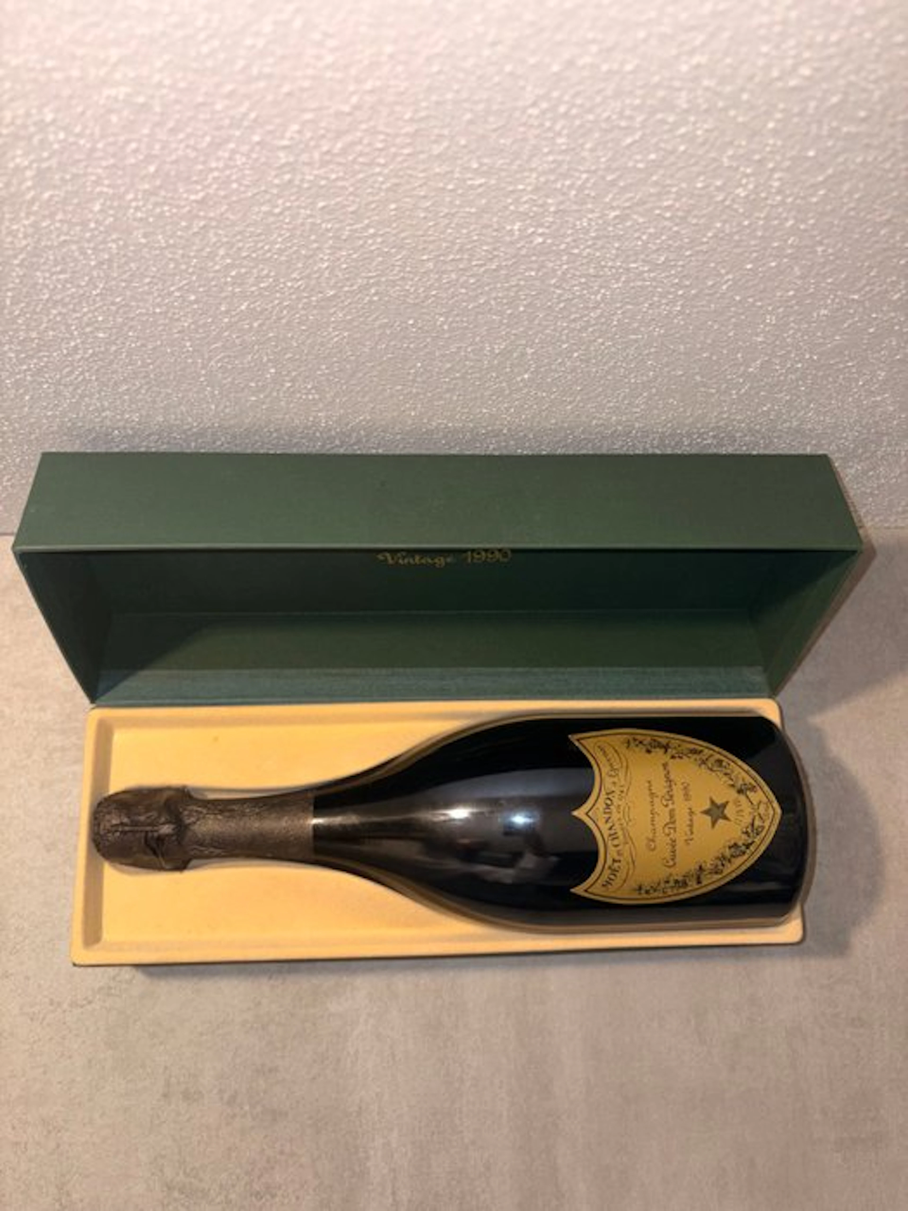 1990 Dom Pérignon - Champagne Brut - 1 Bottle (0.75L)