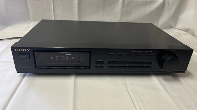 Sony - ST-S320 Quartz-locked PLL Digital Synthesizer Tuner