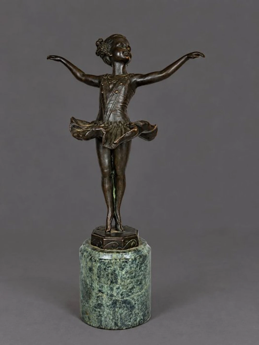 Preijs - Sculpture, Ballerina meisje - 26.5 cm - Bronze