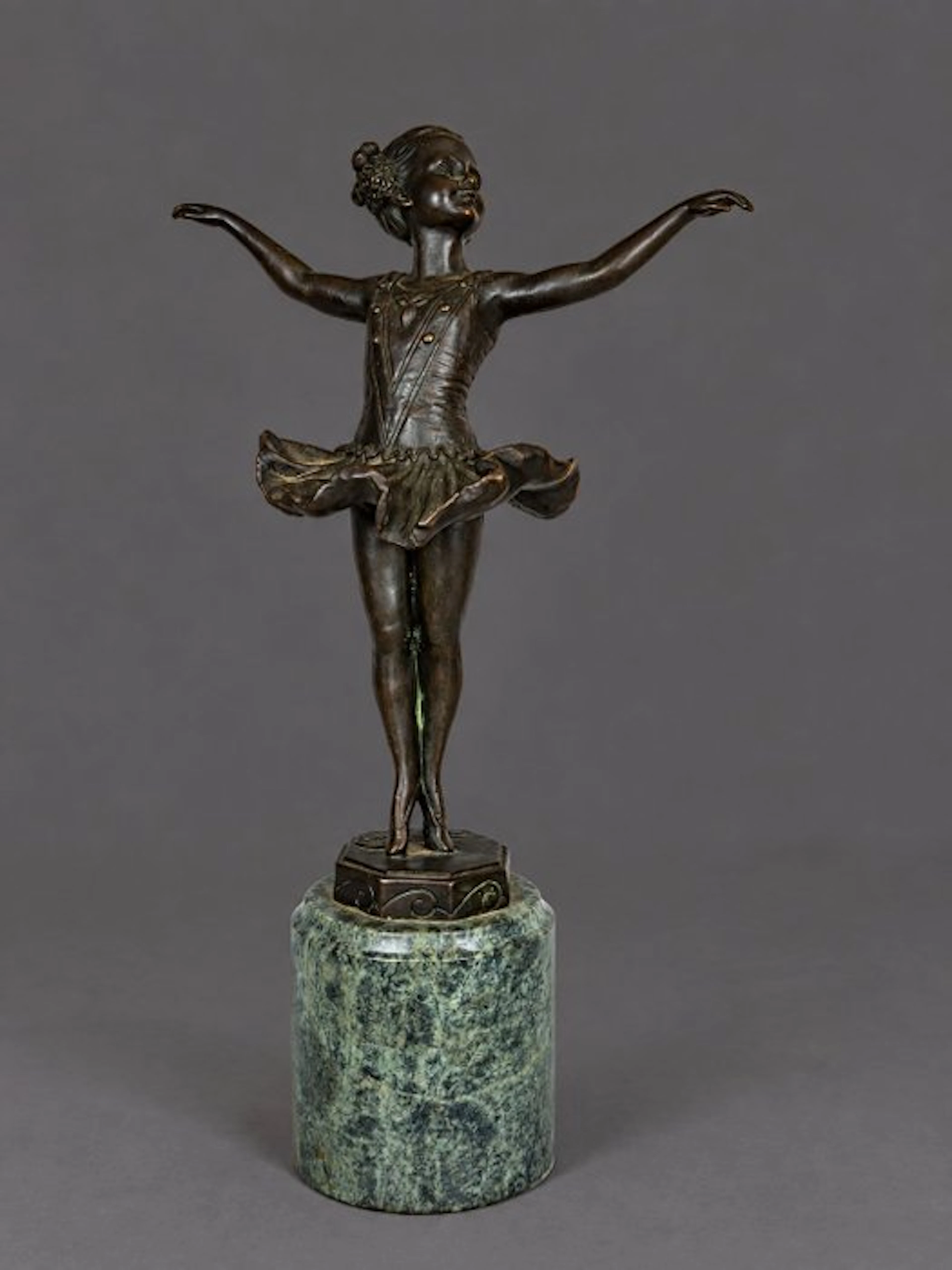Preijs - Sculpture, Ballerina meisje - 26.5 cm - Bronze