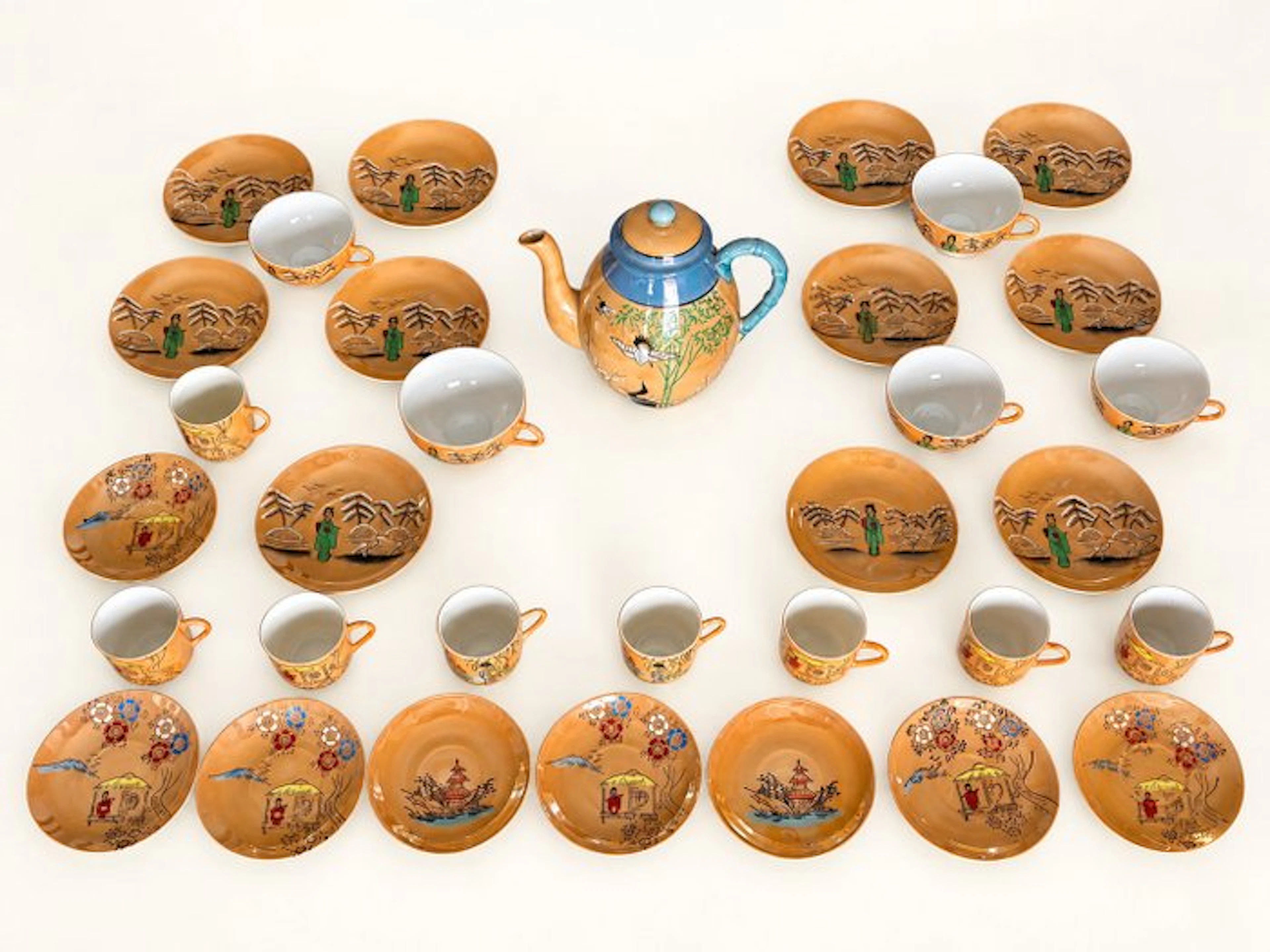 Magnificent tea set decorated and hand-painted...