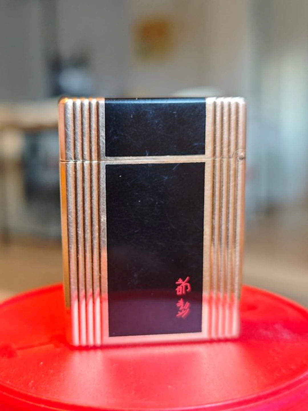 S.T. Dupont - ligne 1 - gold and laquer - Pocket lighter - Gold plated, Lacquer