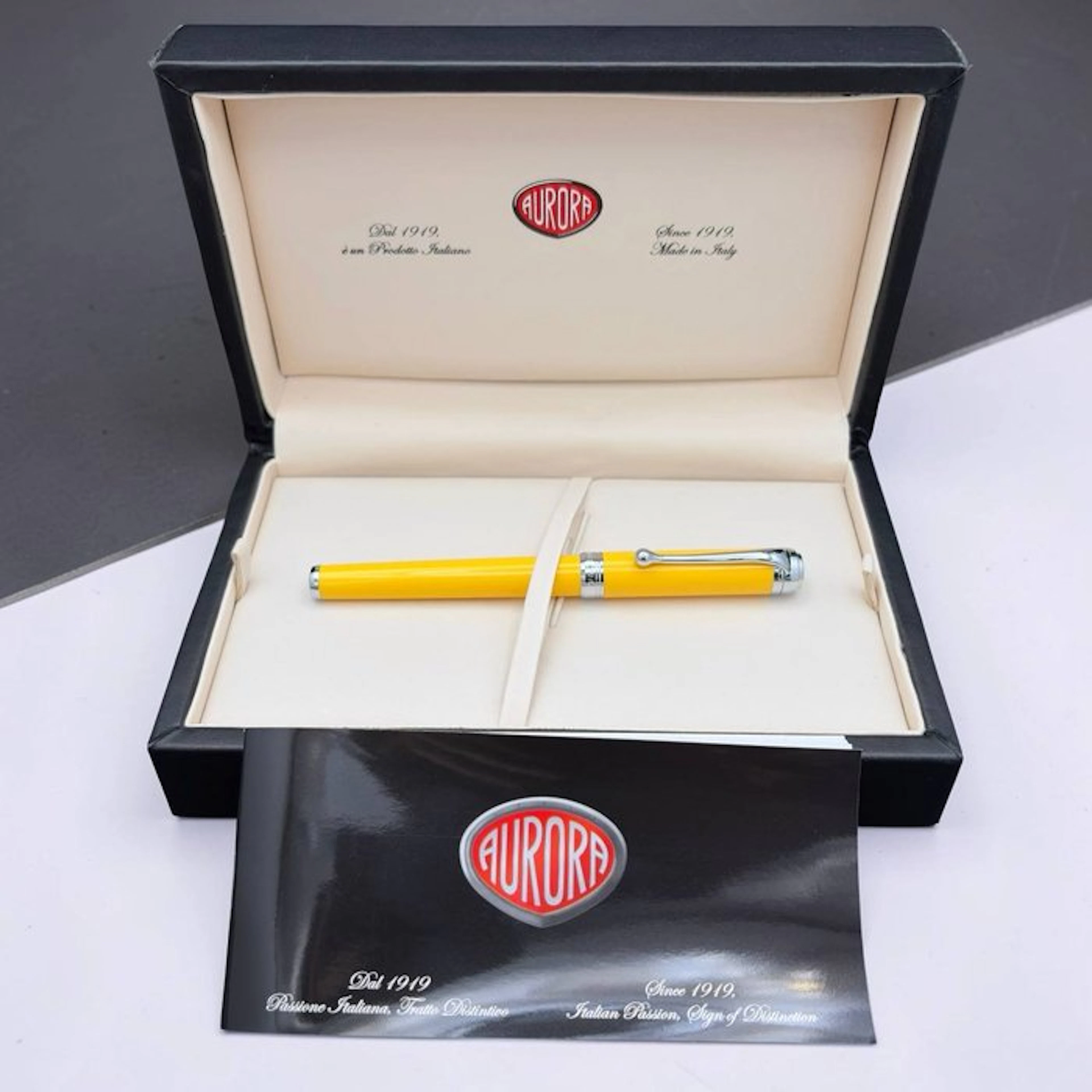 Aurora - Ipsilon Resin Yellow - No reserve price - Roller ball pen