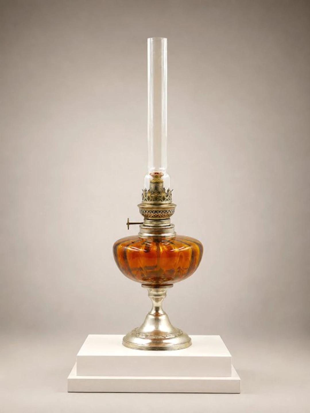 Kerosene lamp - Glass, Silverplated