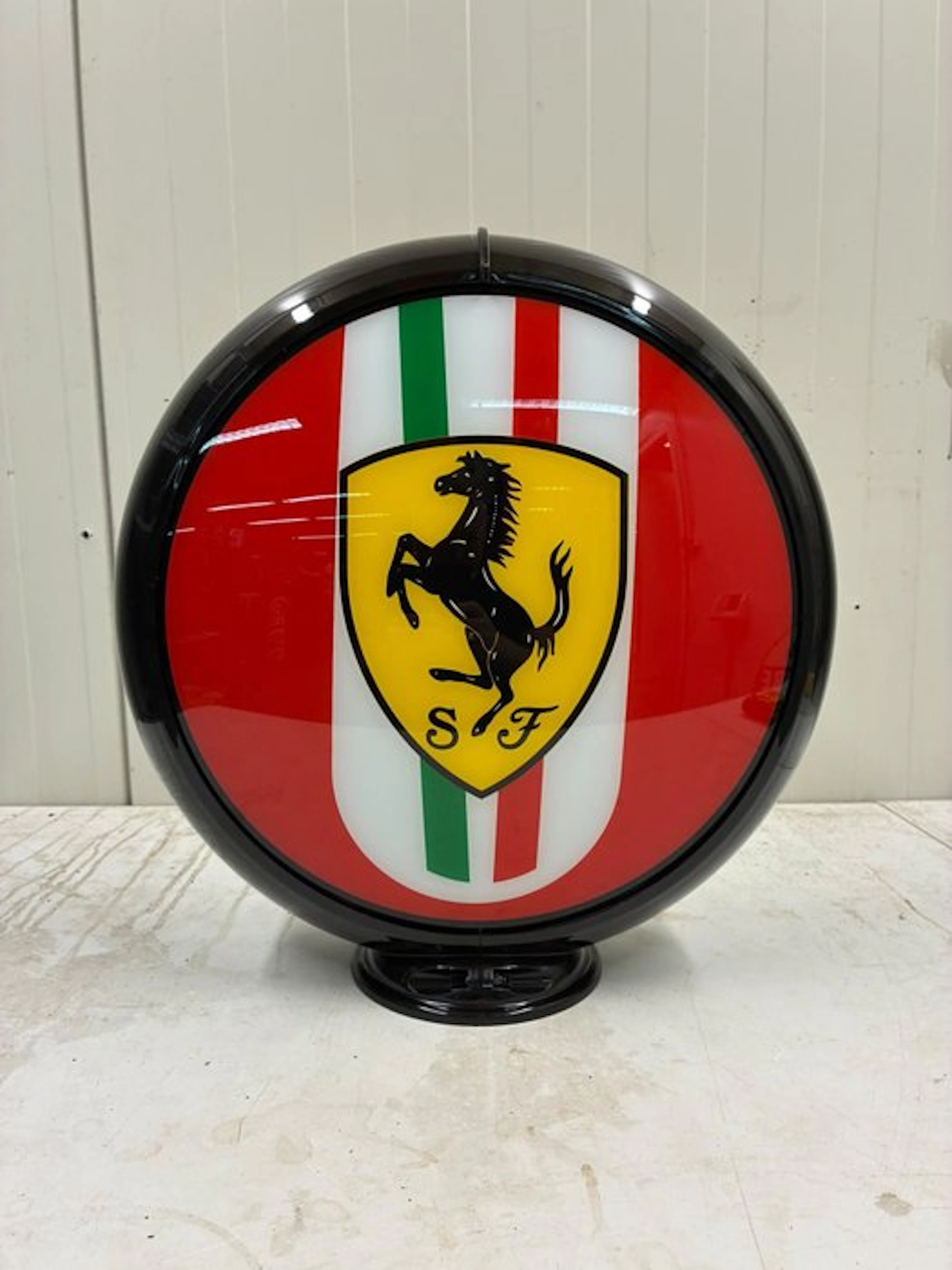 Petrol pump - Ferrari - Ferrari – Glazen Benzinepomp...