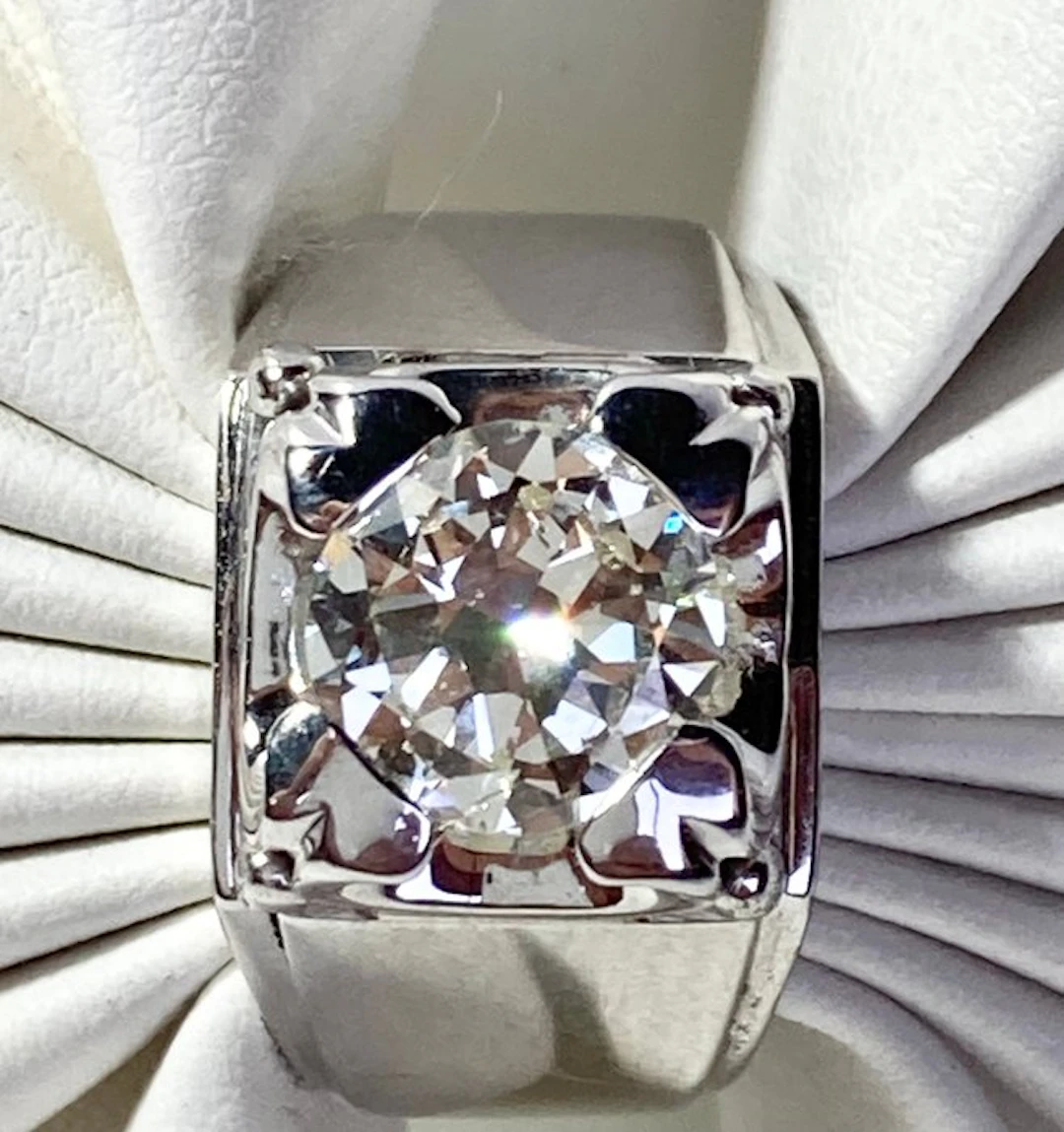 Statement ring - 18 kt