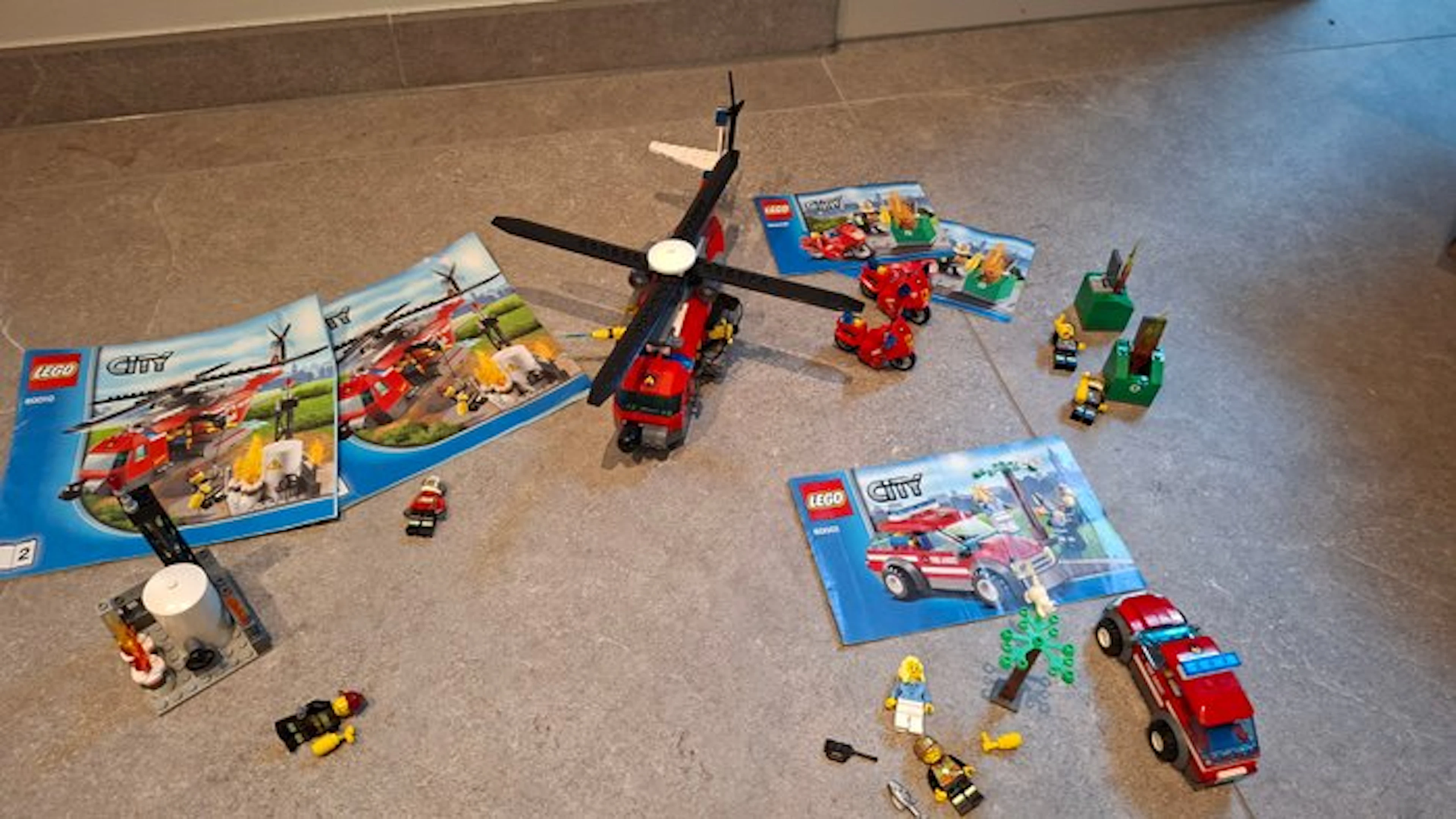 LEGO Set - 60010 60000 - City - 60010 Fire Helicopter