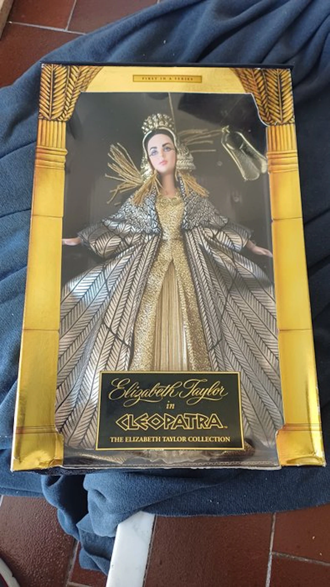 Mattel - Barbie doll cleopatra Elizabeth Taylor 1999 first in a series