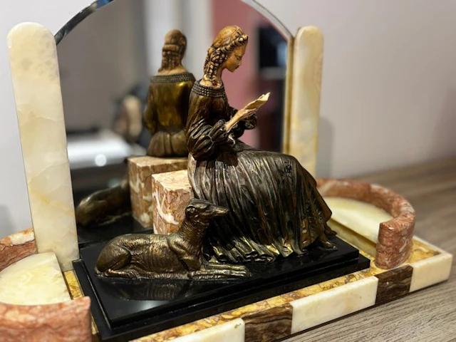 R. Lullier - Statue