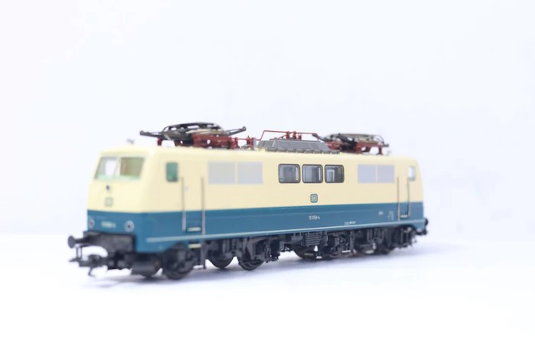 Märklin H0 - 3342 - Electric locomotive (1) - BR 111 - DB