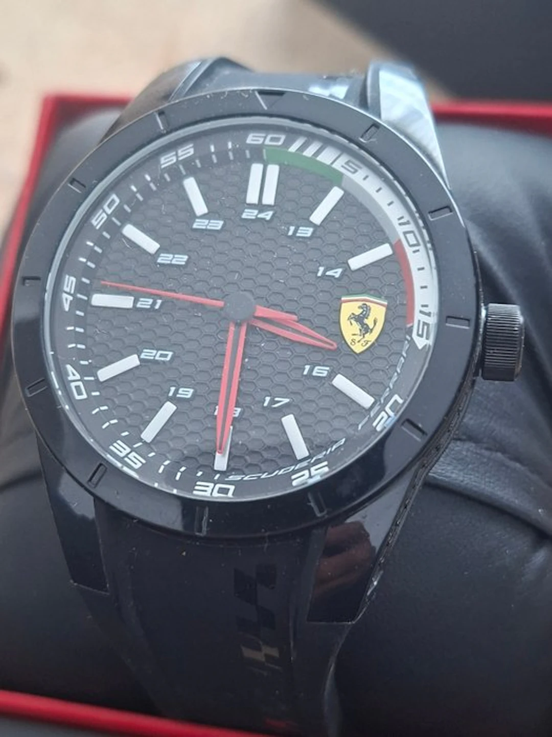 Watch - Ferrari - Scuderia