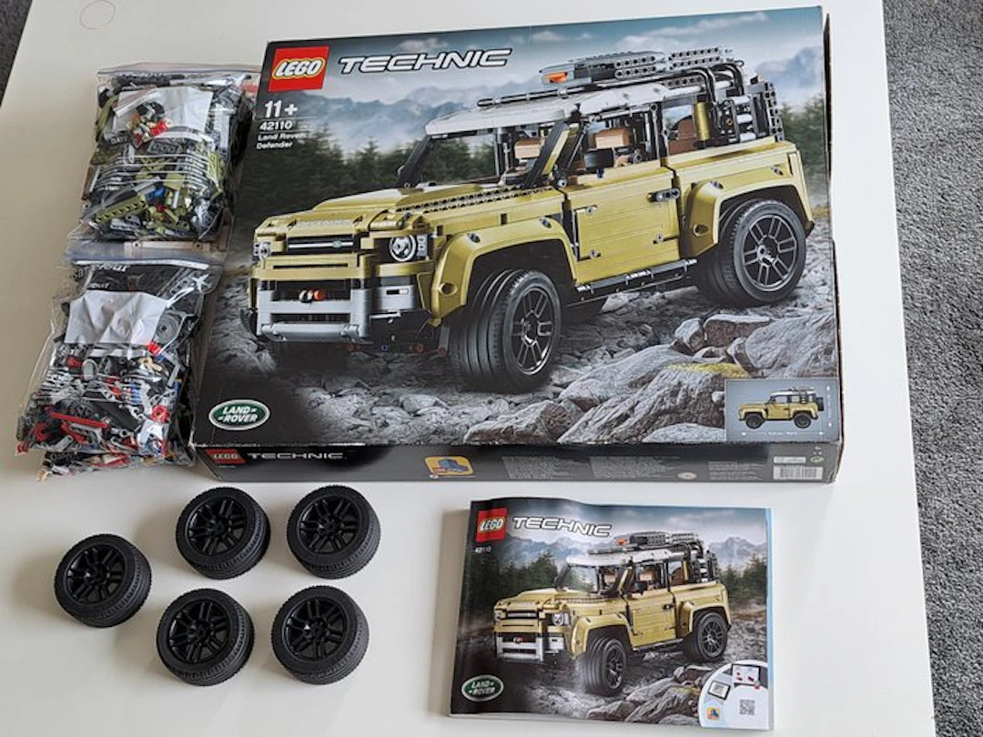 LEGO Set - 42110 - Technic - Land Rover Defender