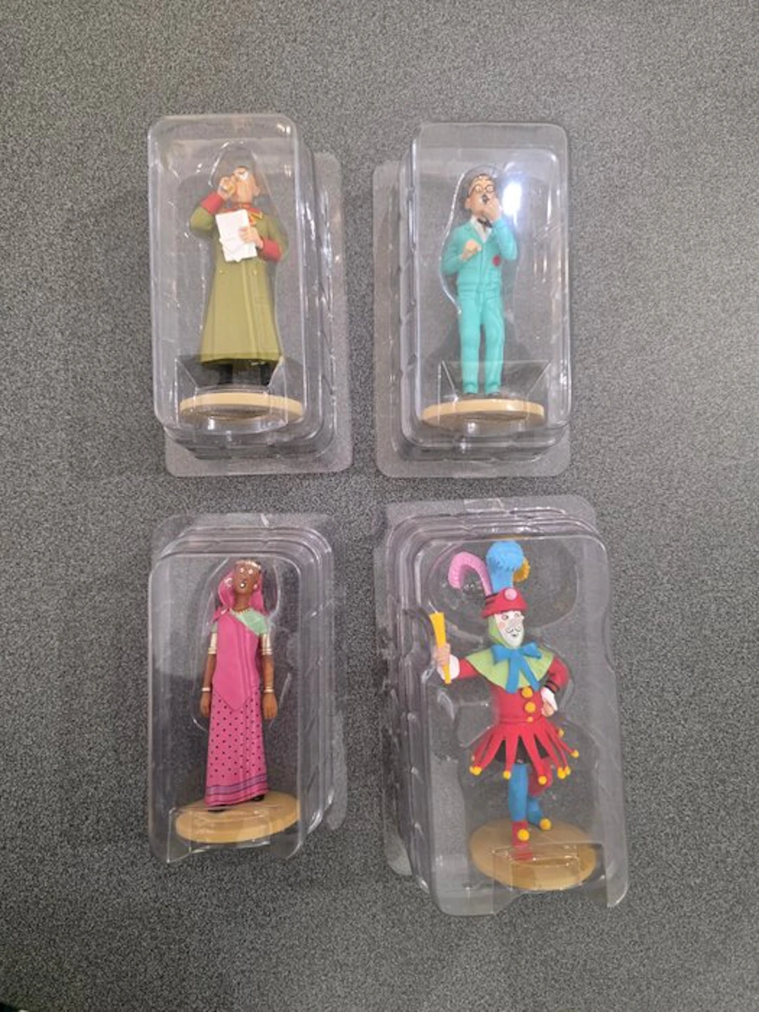 Moulinsart - Tintin - Figurines en résine Tintin/Hergé x 4