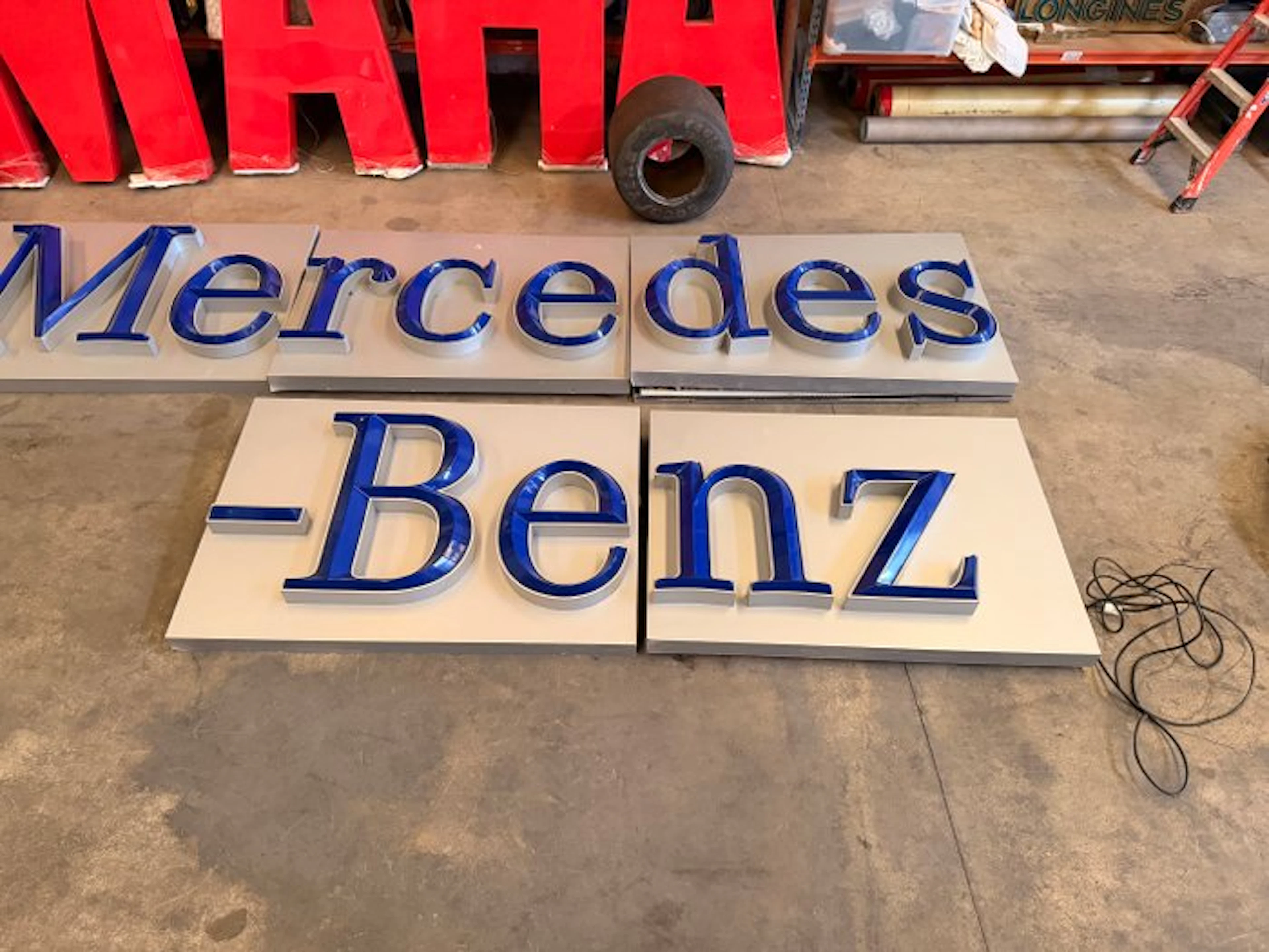 Mercedes-Benz - Mercedes-Benz - Lighted sign (5) - Metal