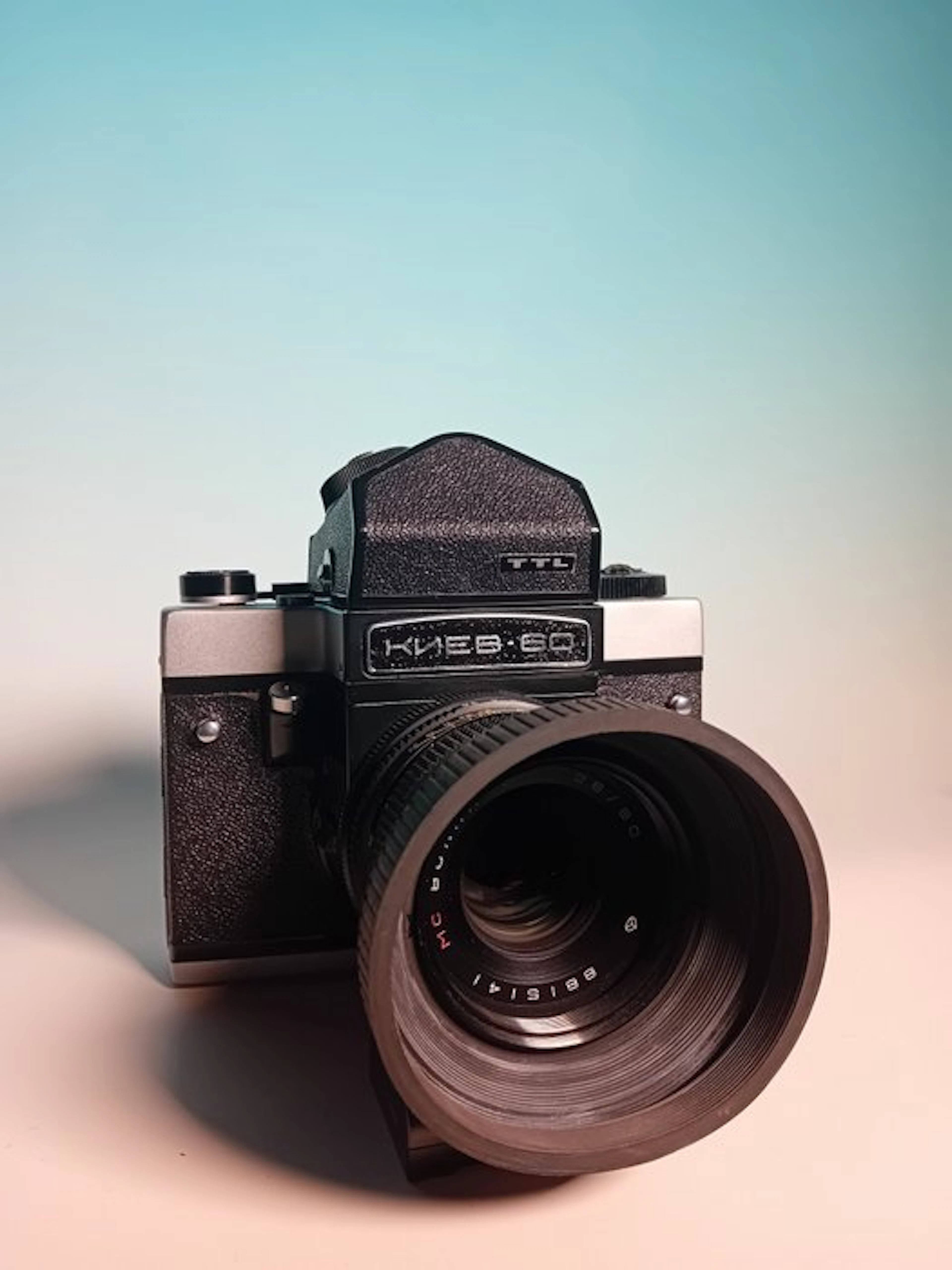 Kiev -60 + Volna 2,8/80mm | 120 / medium format camera (No reserve price)