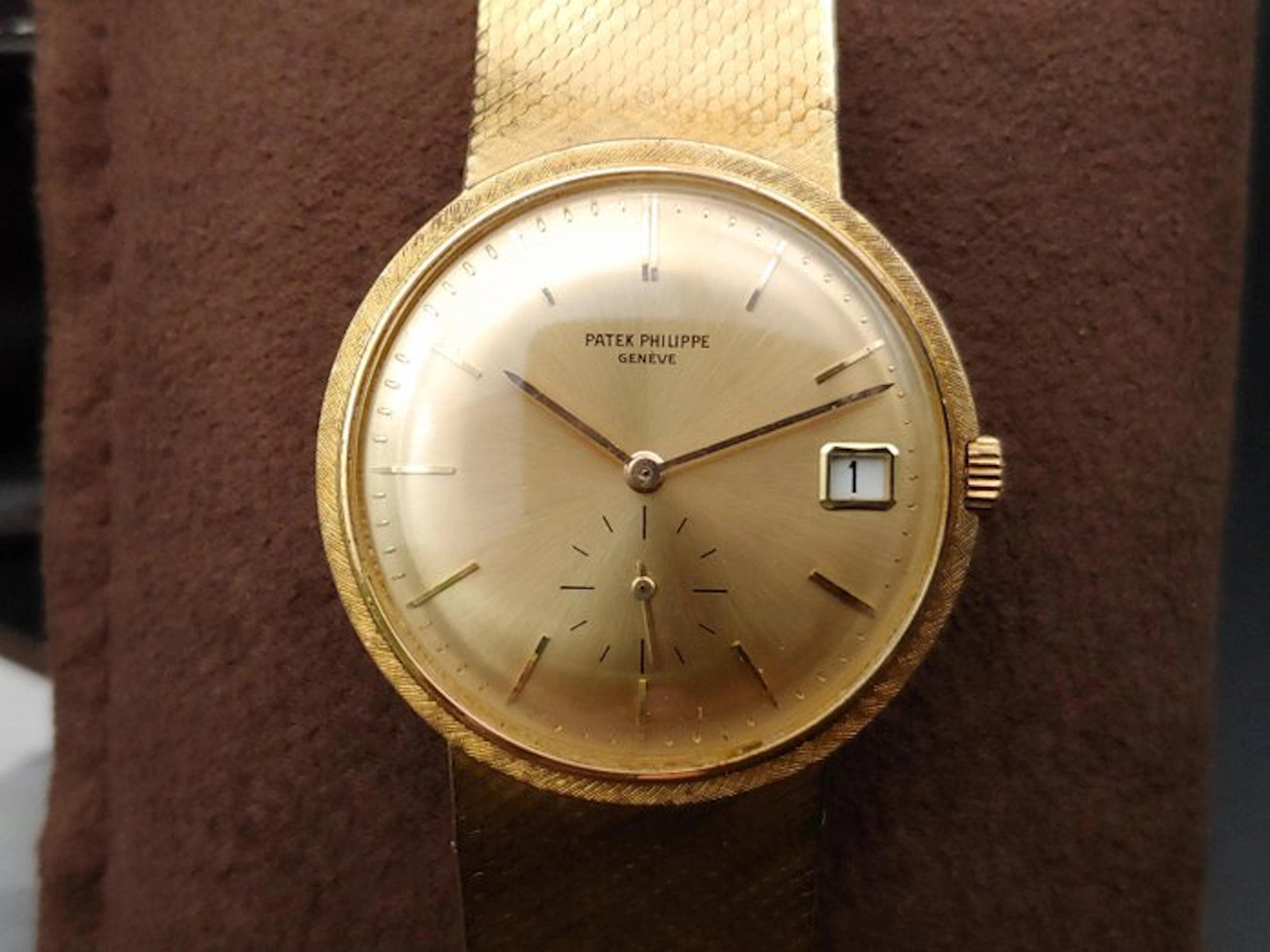 Patek Philippe - Calatrava Automatic 18kt Gold...