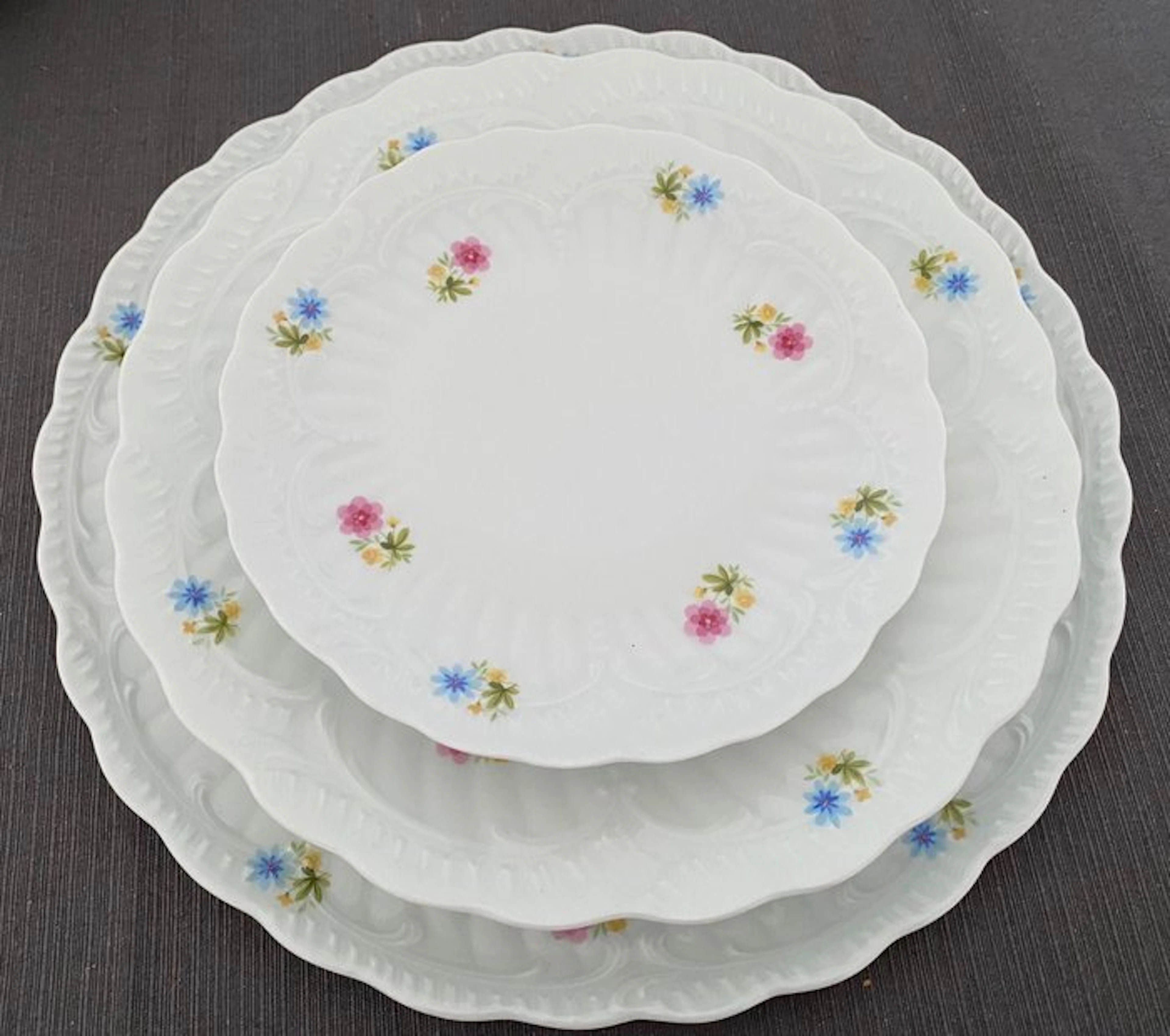 Chastagner Limoges France - Table service for 12 (38) - Porcelain
