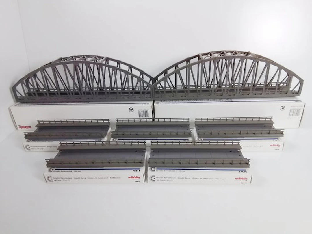 Märklin H0 - 74618/74636 - Model train (7) - 7 x bridge parts for C-rails