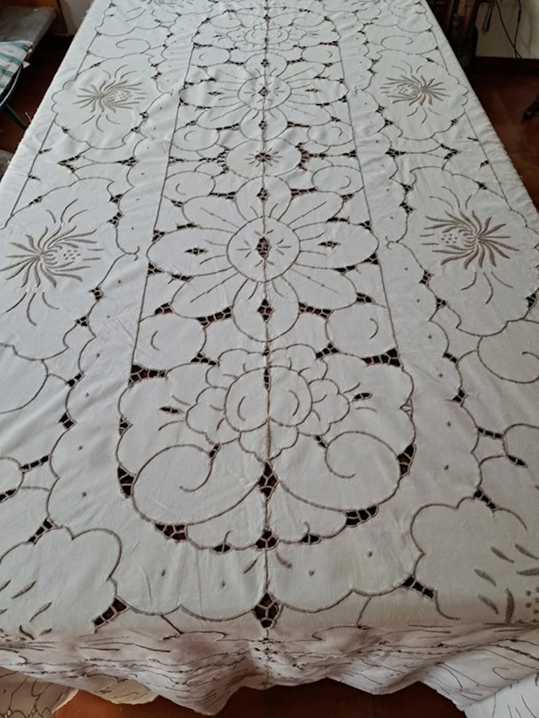 Tablecloth - 245 cm - 160 cm - Large cotton tablecloth, with cutwork embroidery