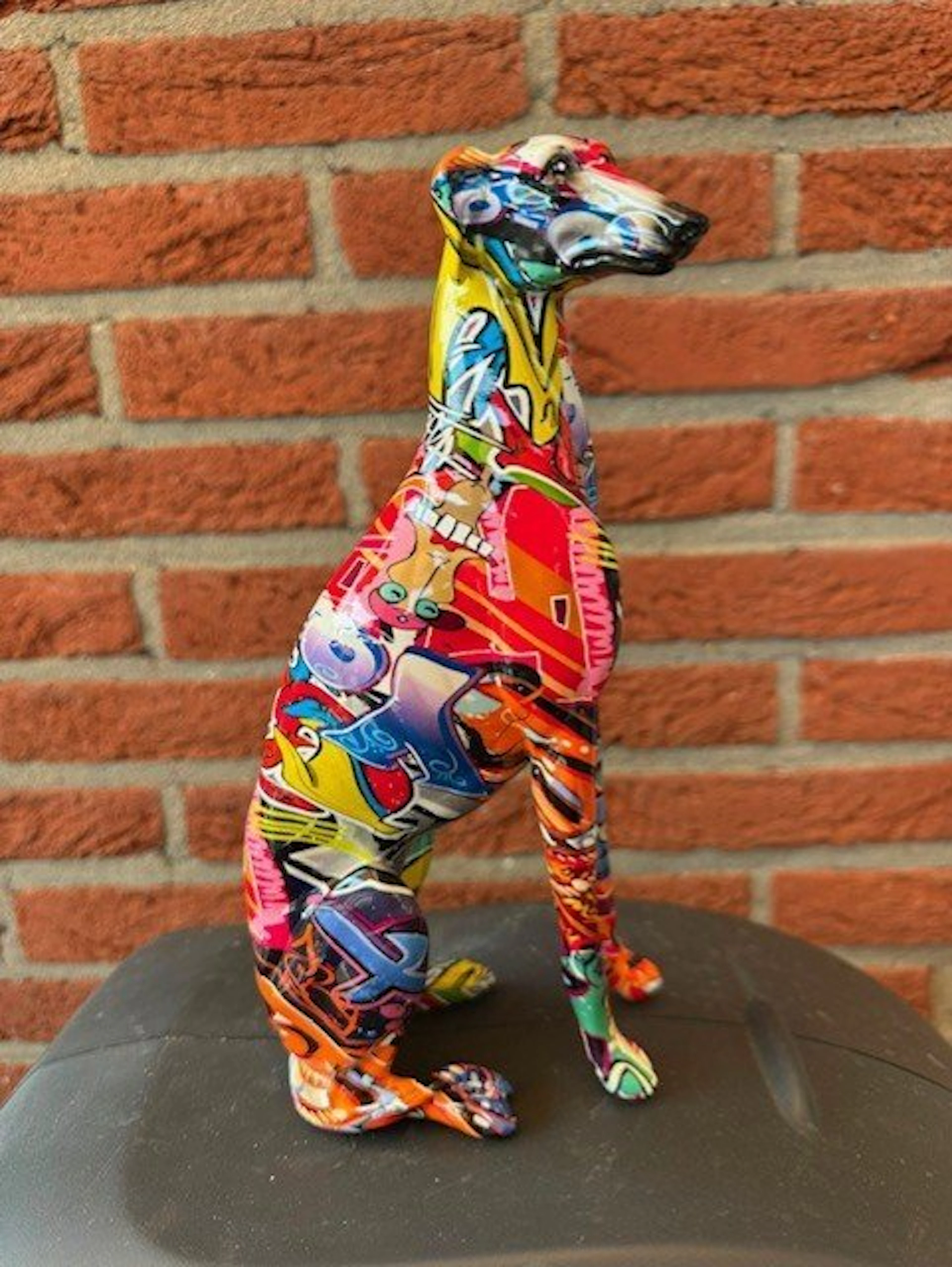 Figurine - street a pop graffiti hond greyhound whippet sculptuur - Resin
