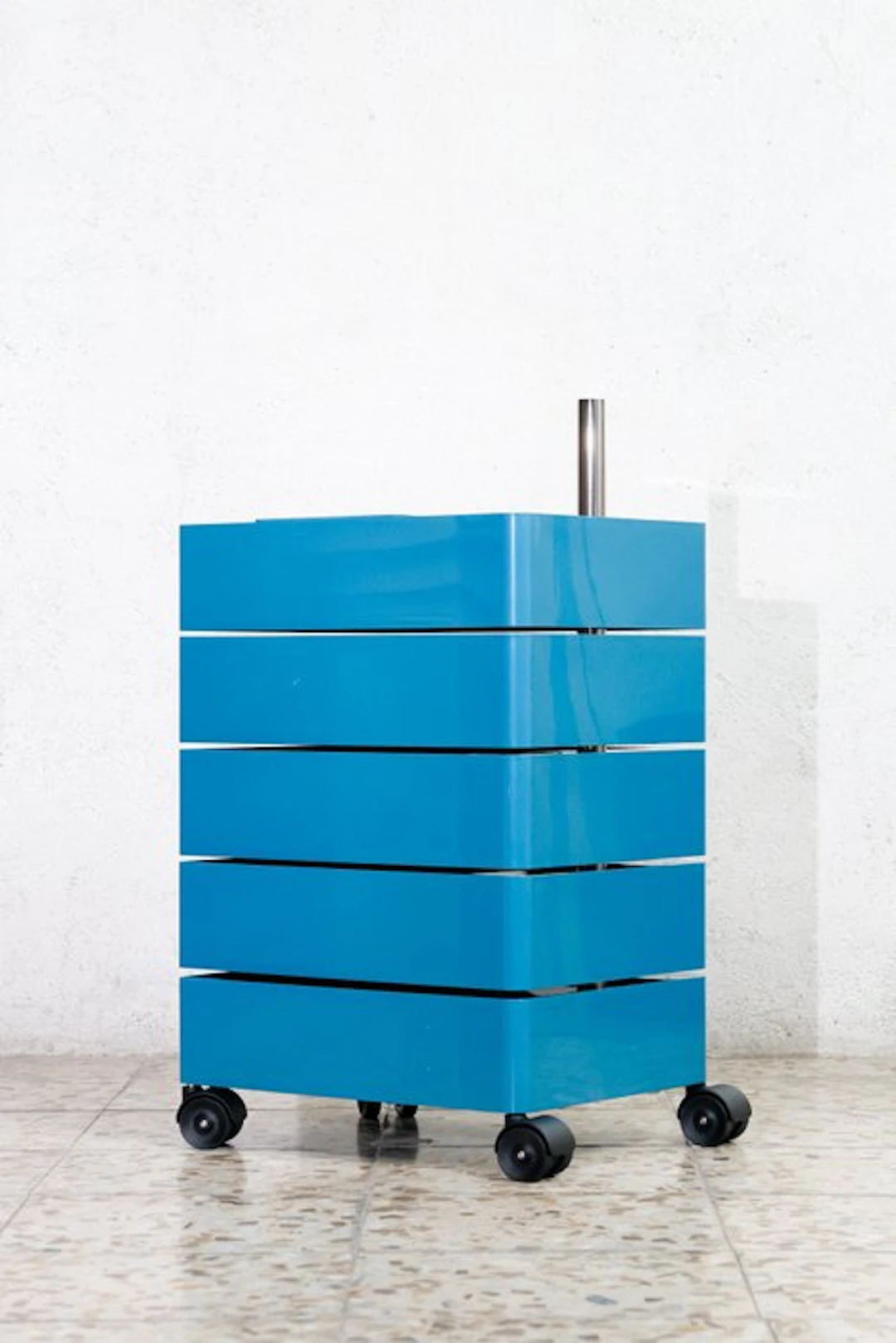 Magis - Konstantin Grcic - Trolley - 360° - Blue - ABS - BRAND NEW