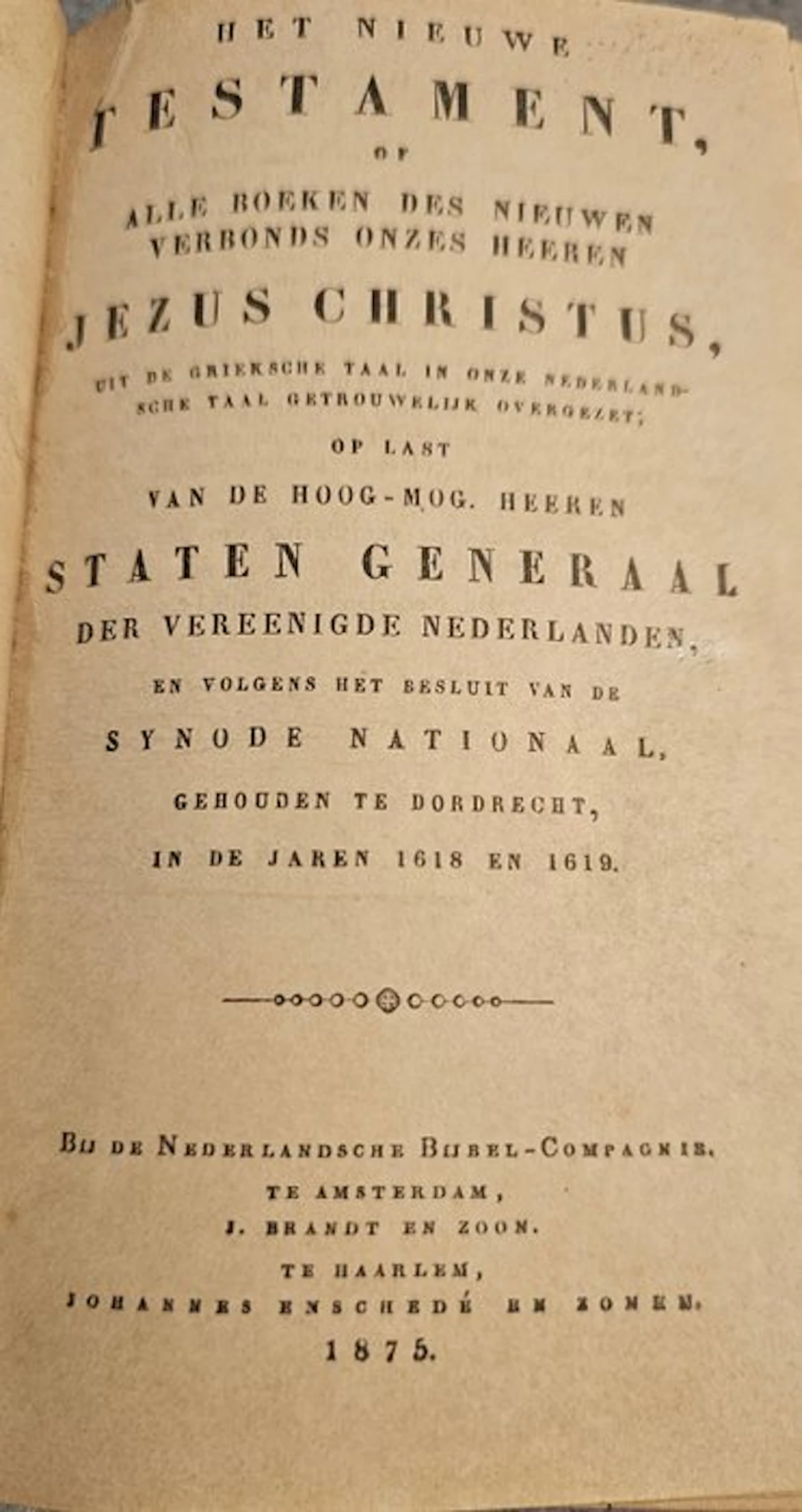 Het nieuwe testament met zilveren sluiting - 1875