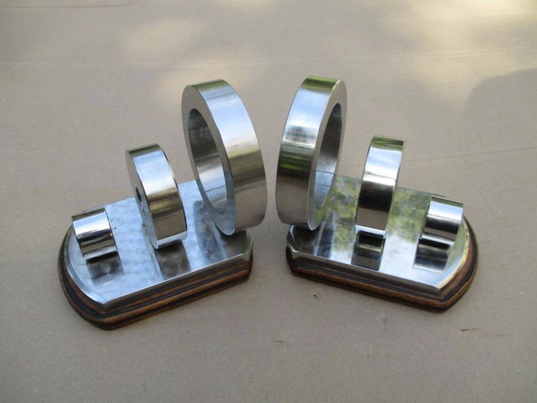 Bookends (2) - Art Deco. Masterpiece. Modernist chromed bronze. Circa 1940