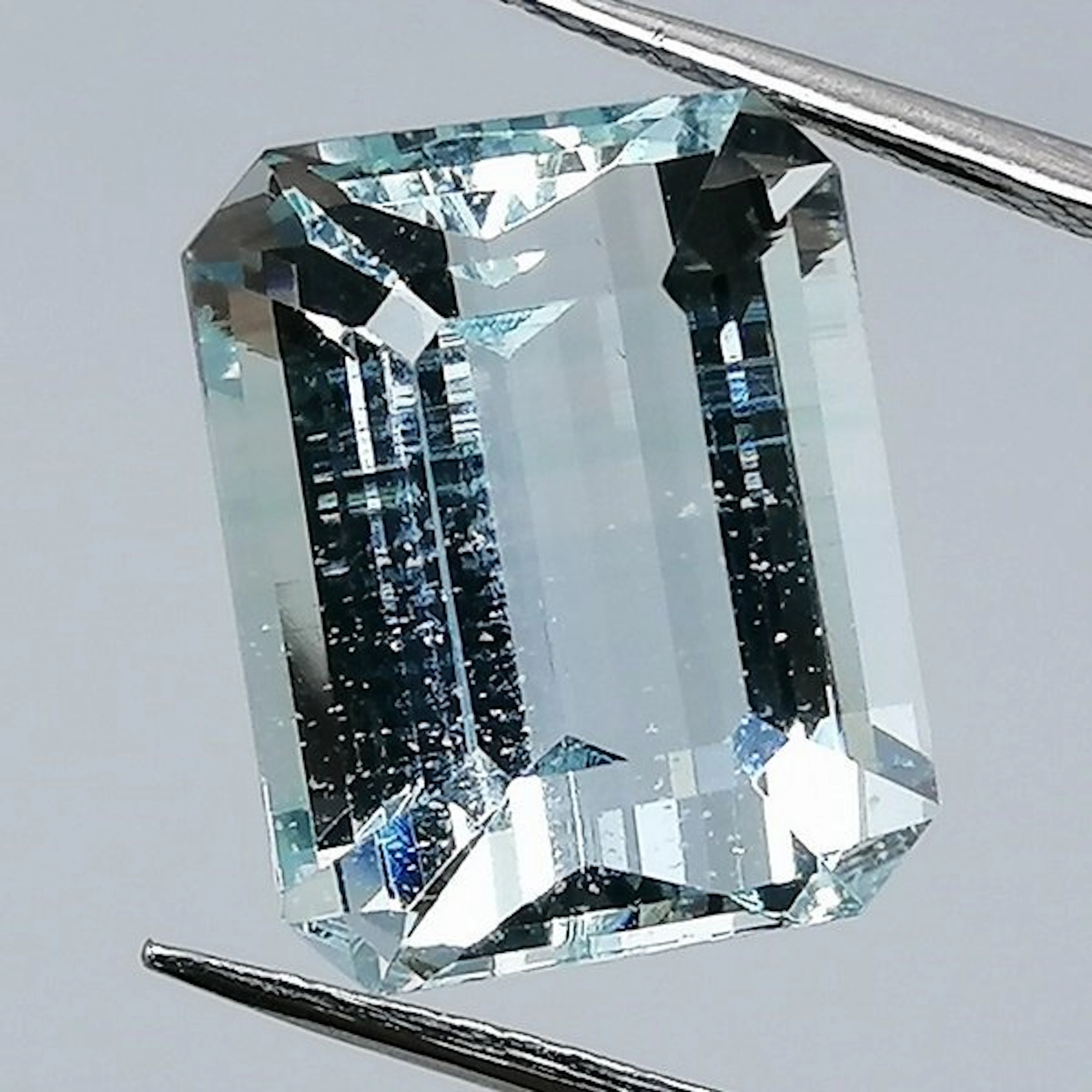 Aquamarine - 7.65 ct - Instituto Gemólogico Español (IGE) - No Treatments