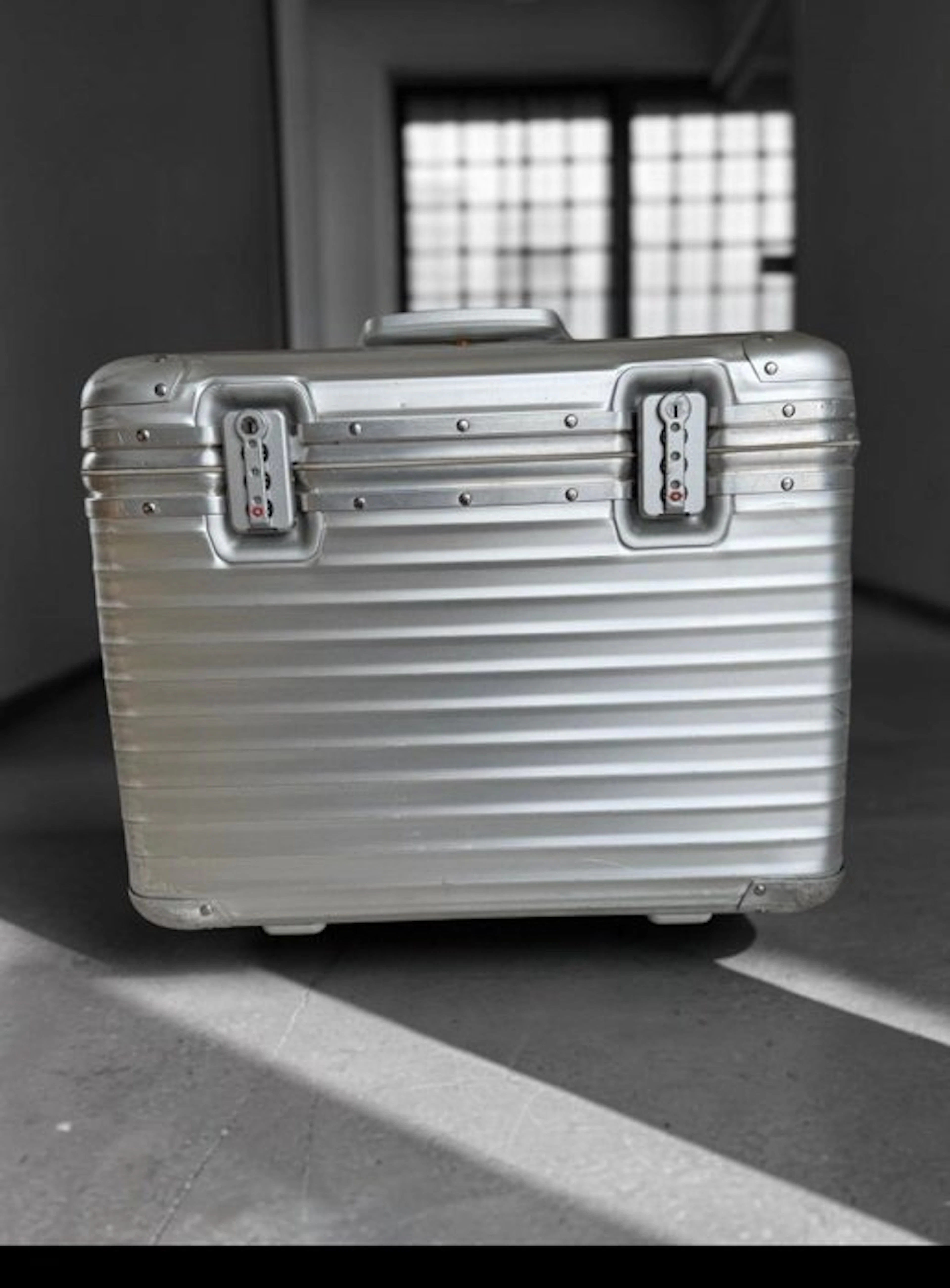 Rimowa - Travel trunk