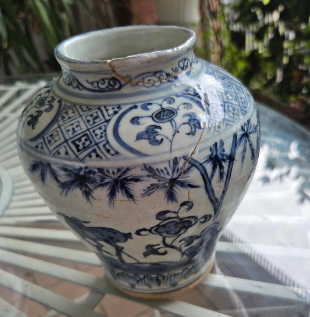 Swatow vase - Porcelain - China - People's Republic of China (1949 - present)