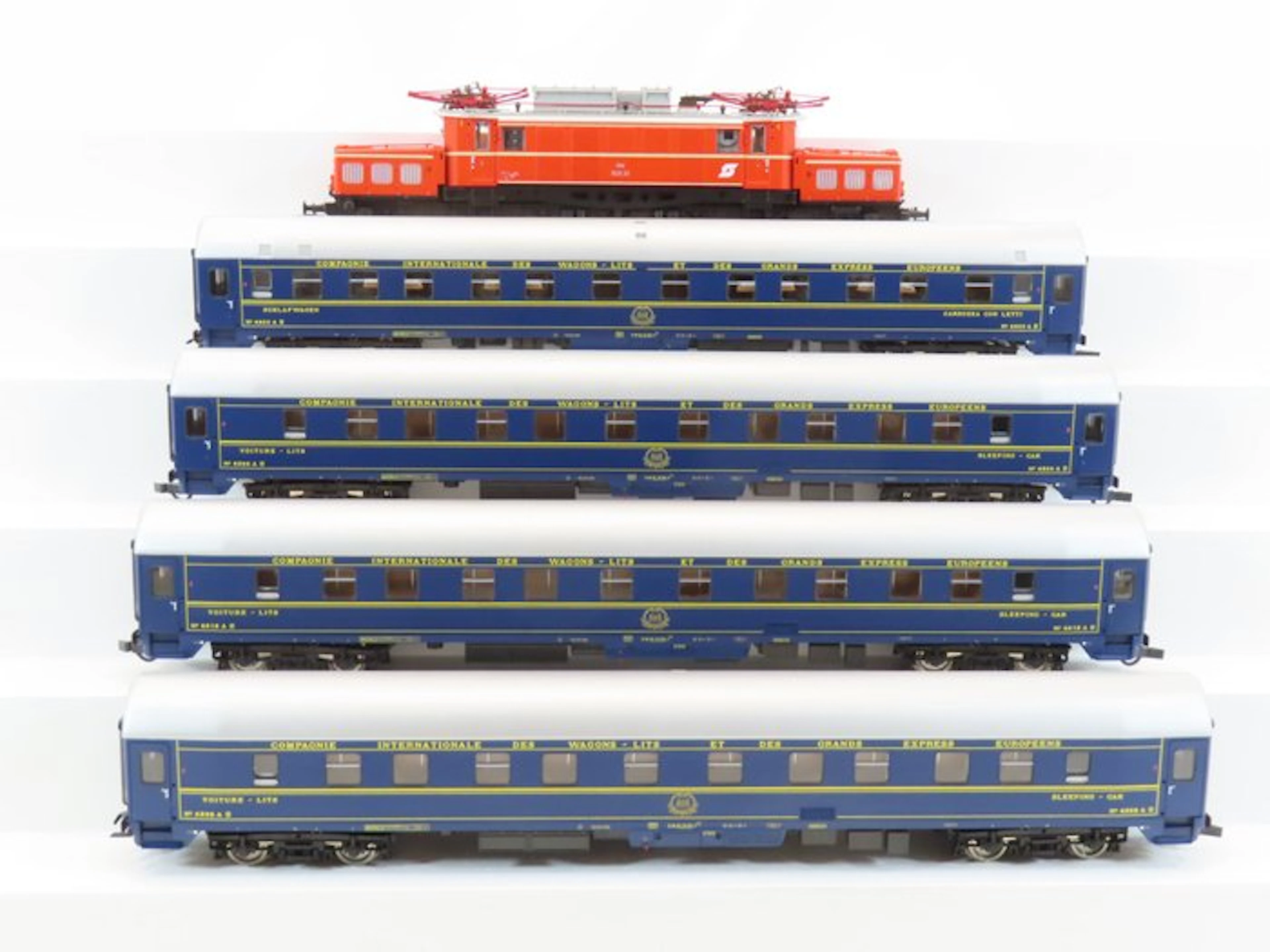 Roco H0 - 61468 - Train set (1) - 5-car passenger train...