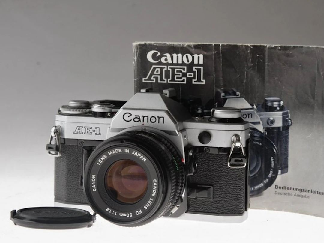 Canon AE-1 + FD 50mm 1,8 Single lens reflex camera (SLR)