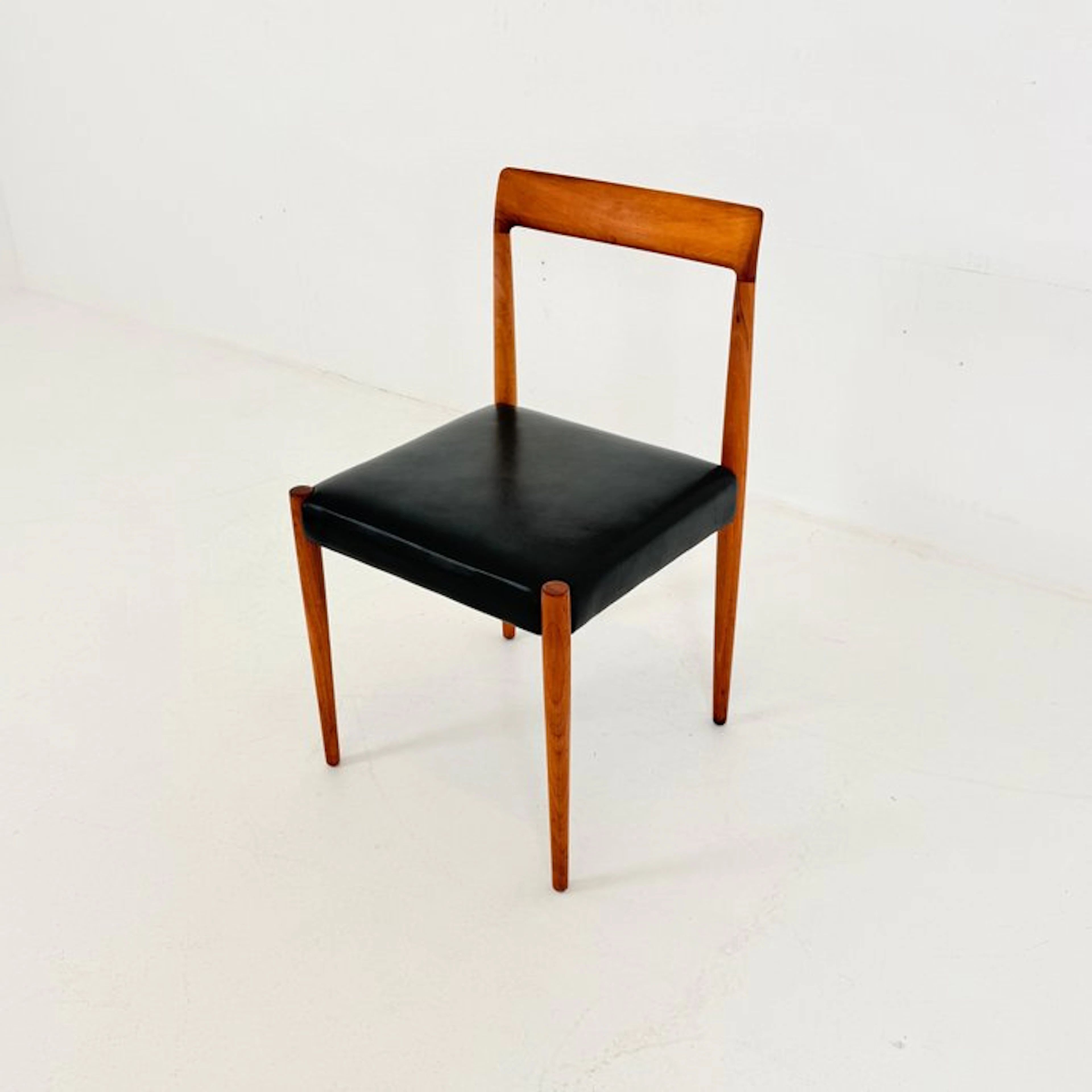 Chair - Teak - vintage chair