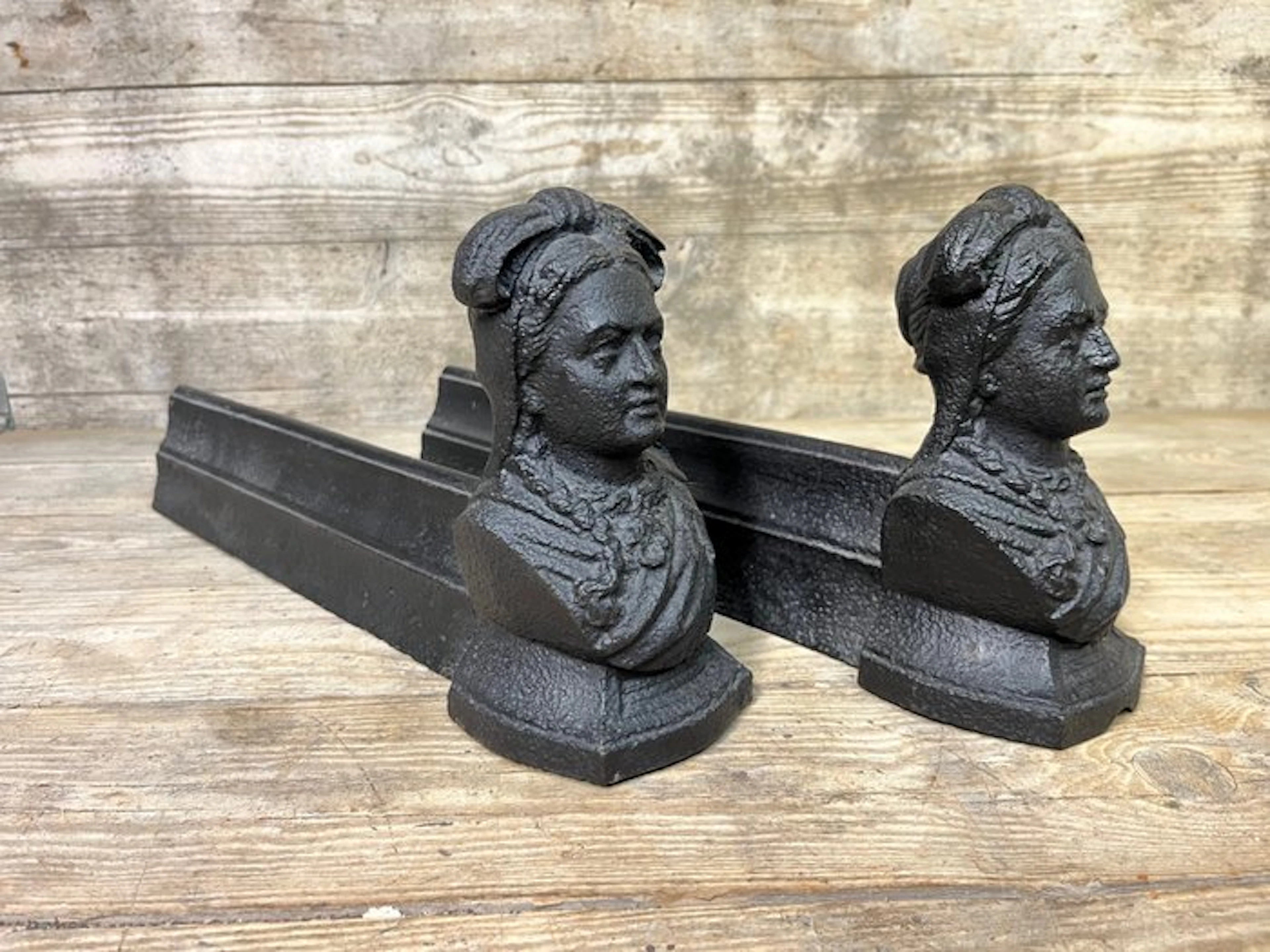 Decorative ornament (2) - female bust - France - fireplace logs